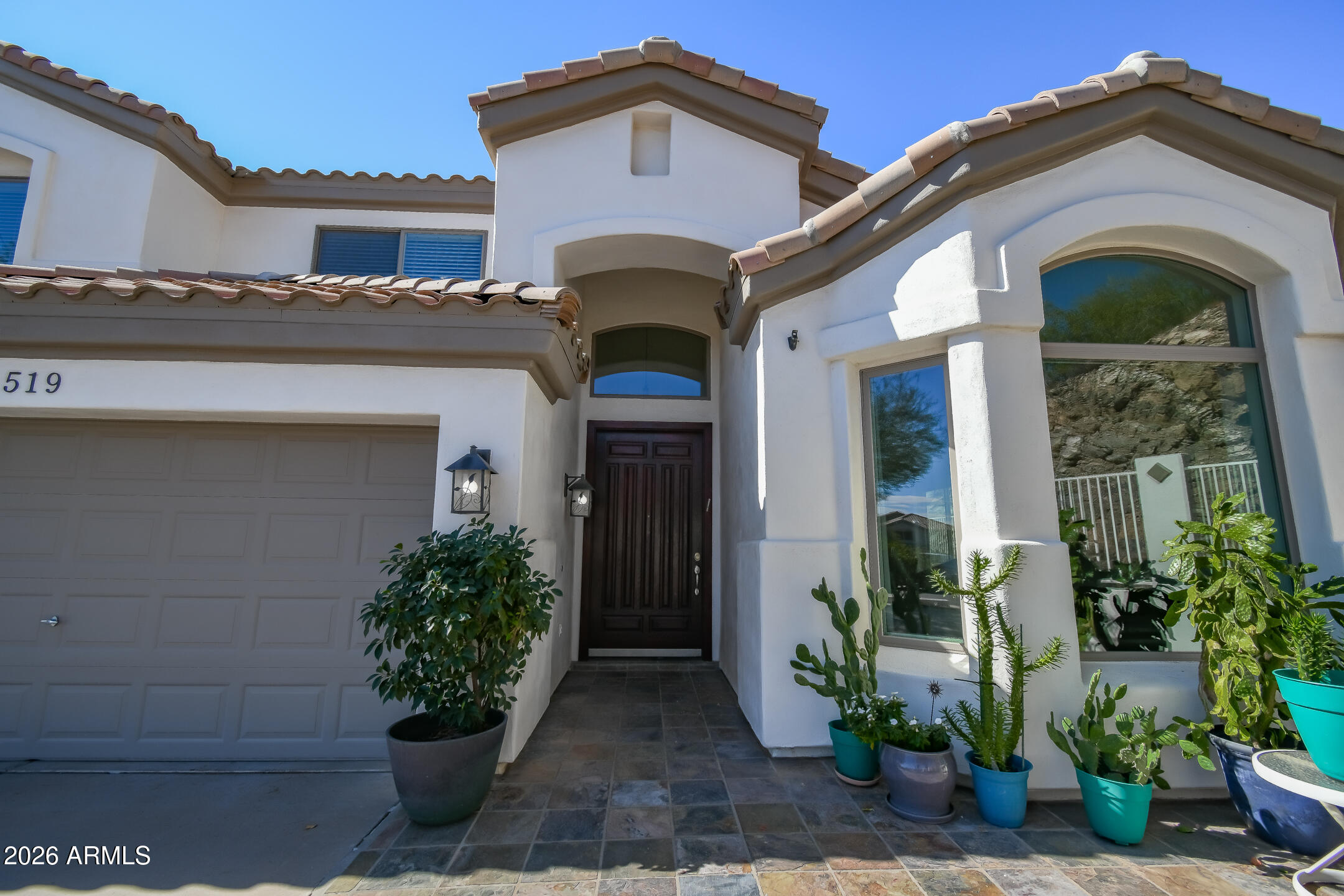 519 E HIDDENVIEW Drive