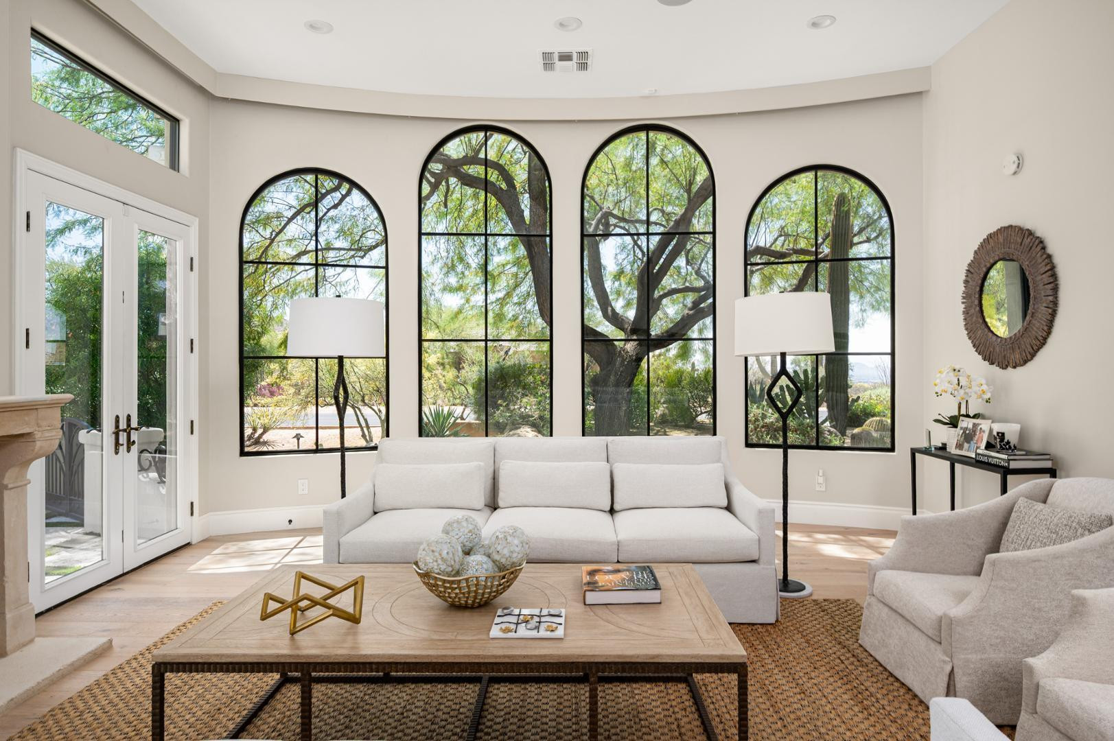 10220 E Buckskin Trail