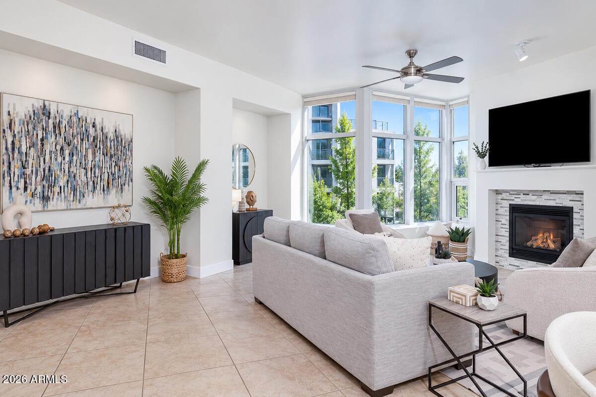 140 E Rio Salado Parkway 209