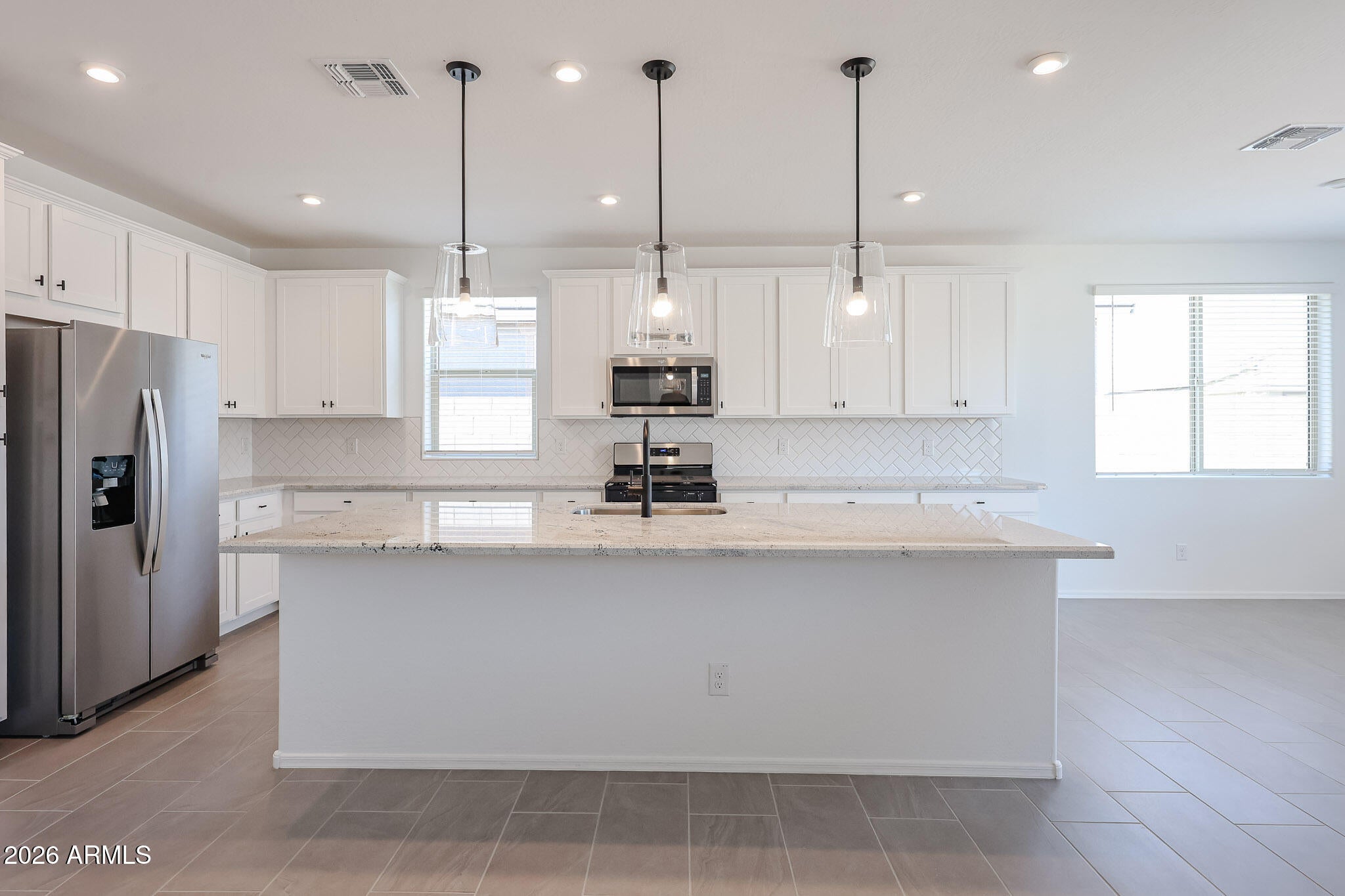 19020 W STELLA Avenue