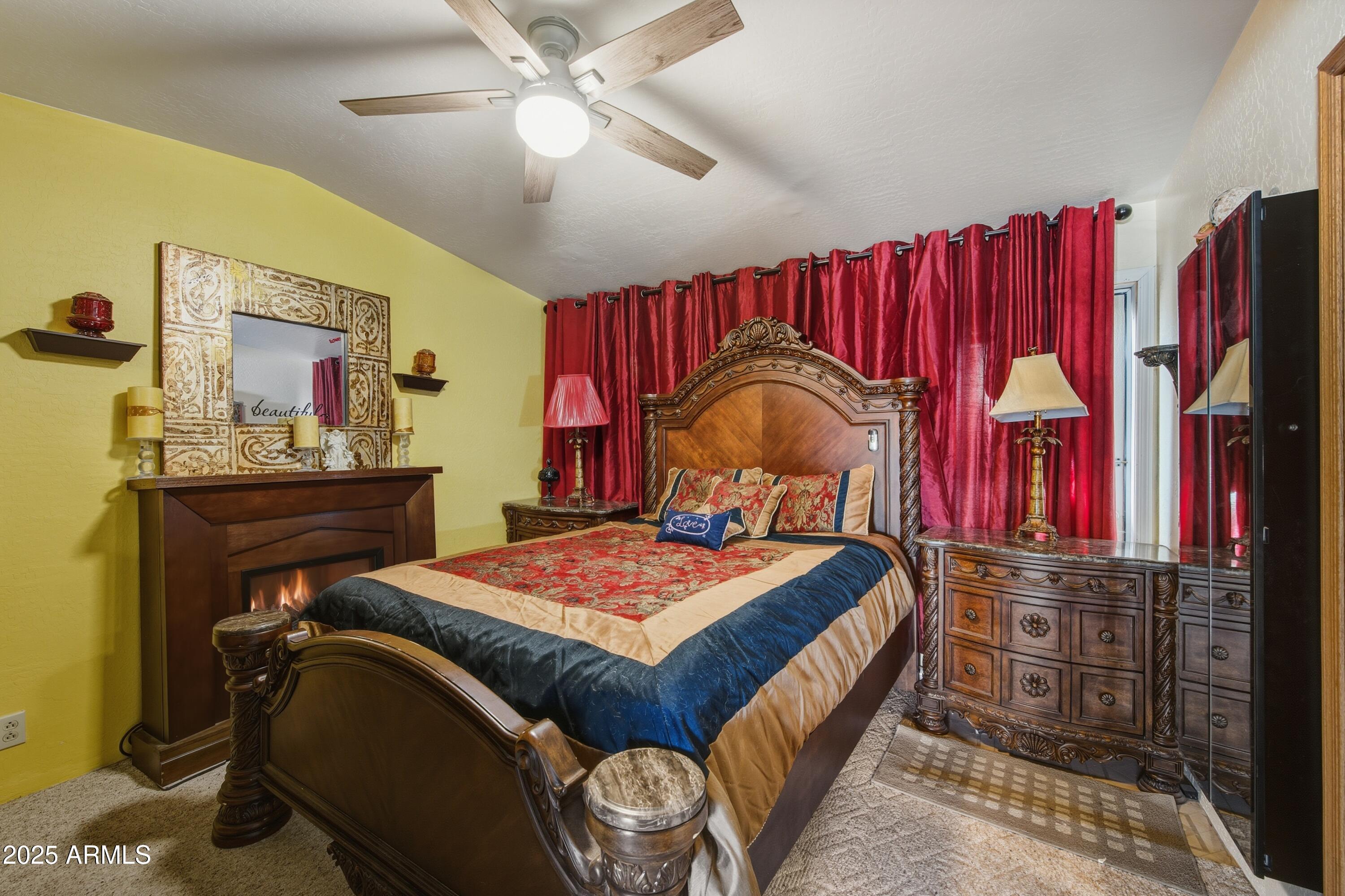 201 E MARICOPA Boulevard