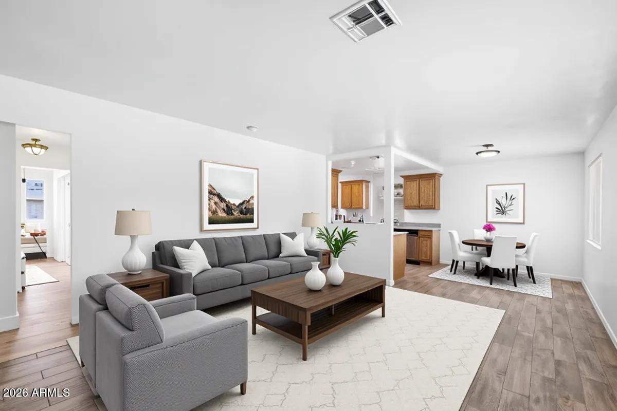 528 W 18th