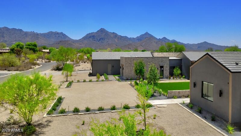 9067 E RIMROCK Drive