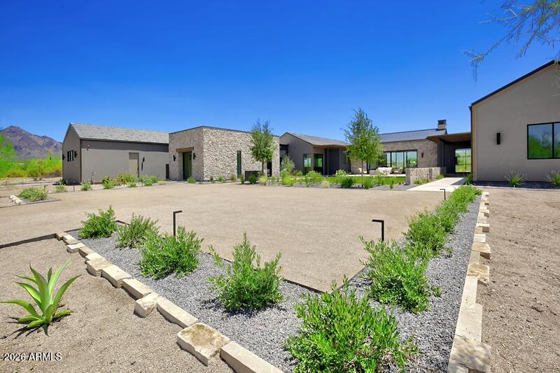 9067 E RIMROCK Drive