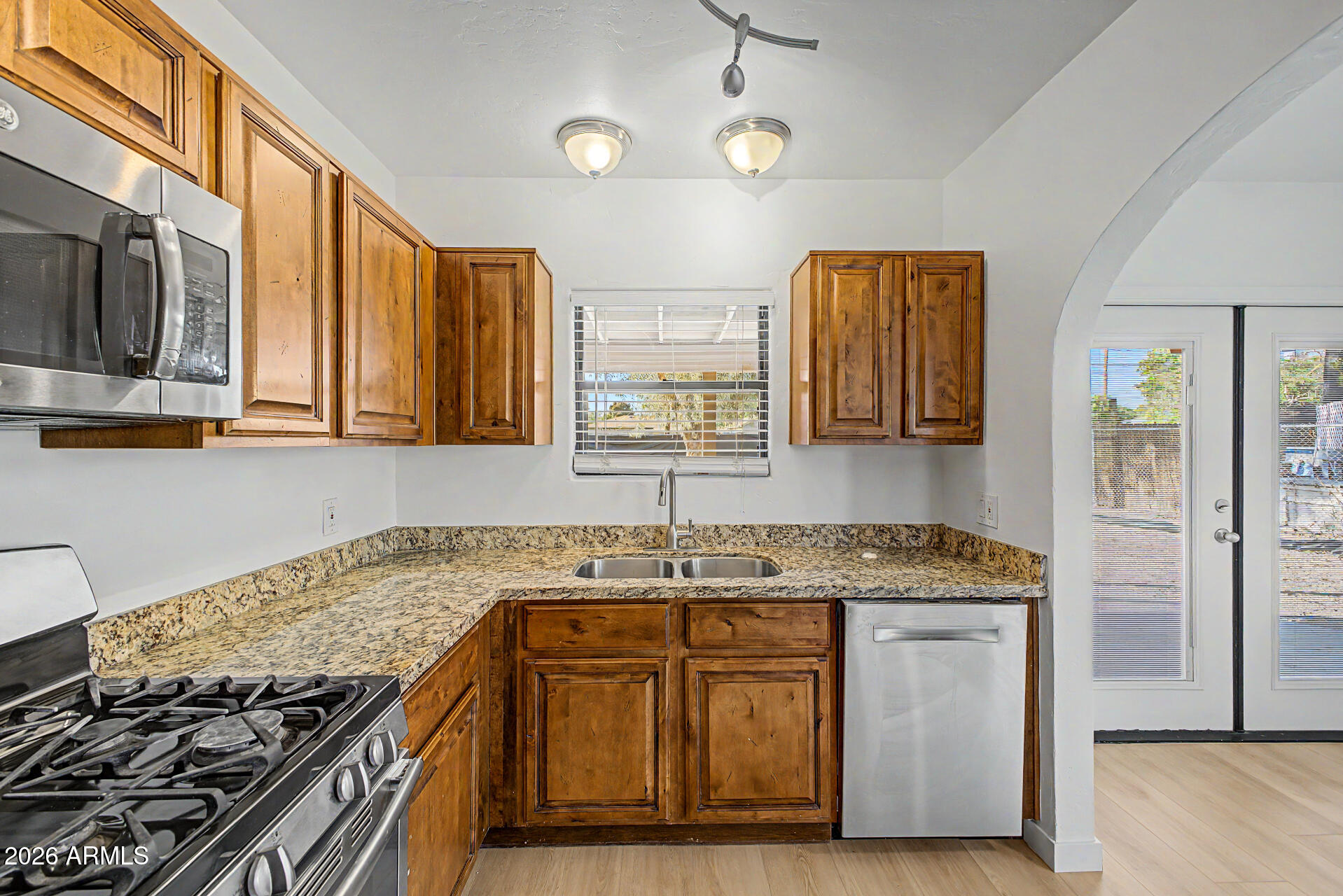 156 W Highland Avenue