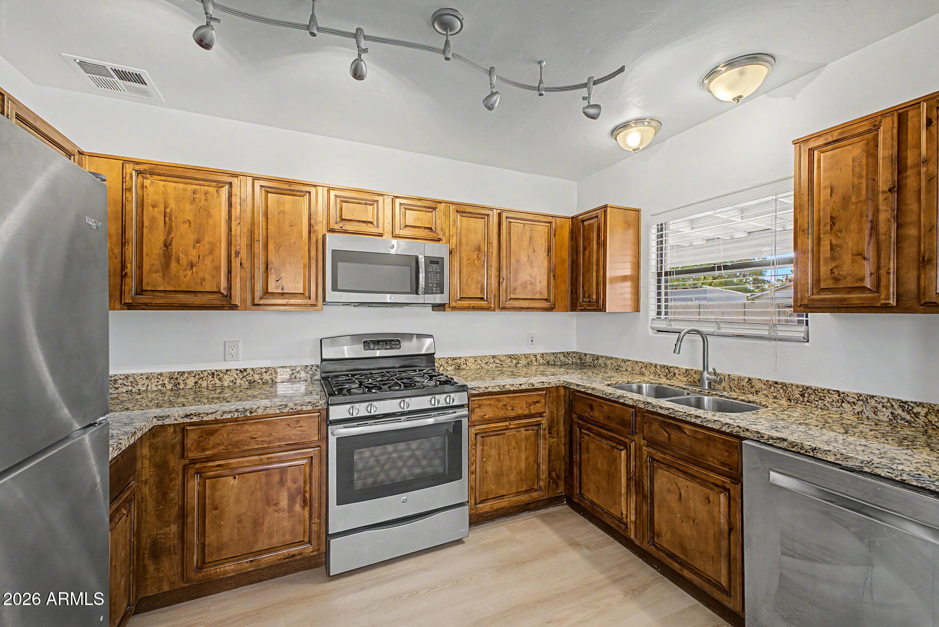 156 W Highland Avenue
