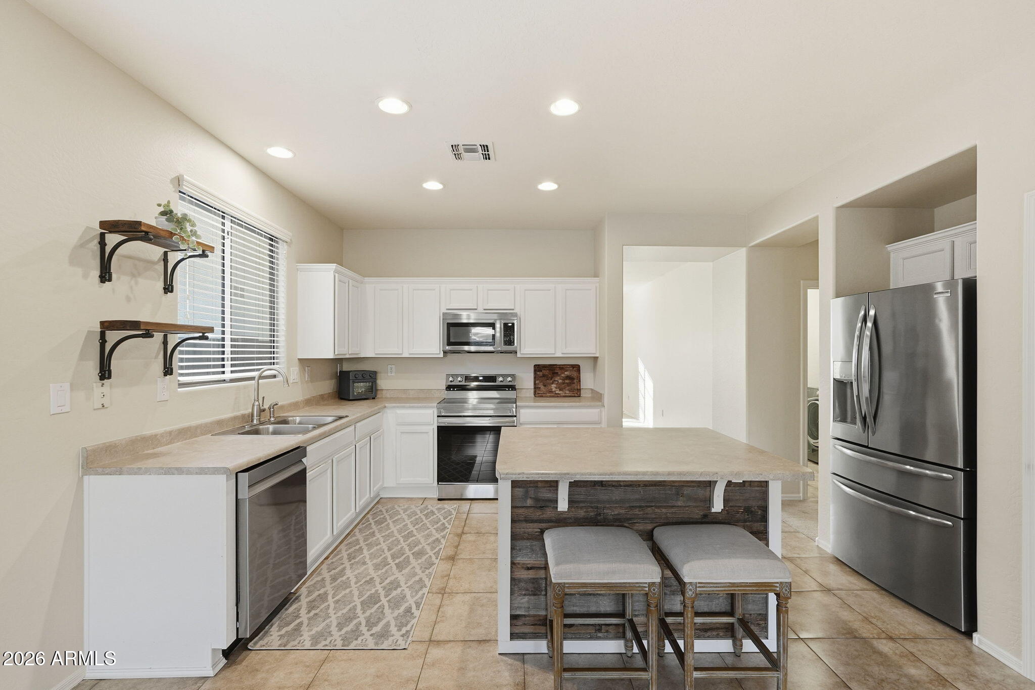 1842 W ST EXUPERY Drive