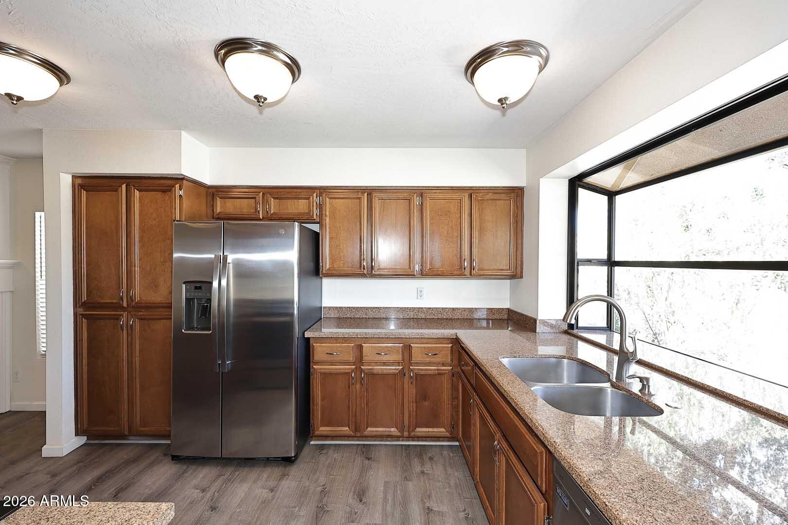 6620 E SANDRA Terrace