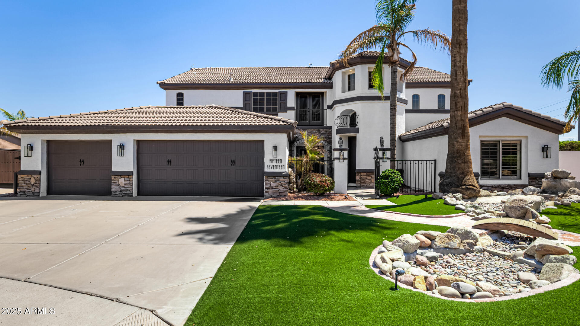 1517 S ARROYA Circle