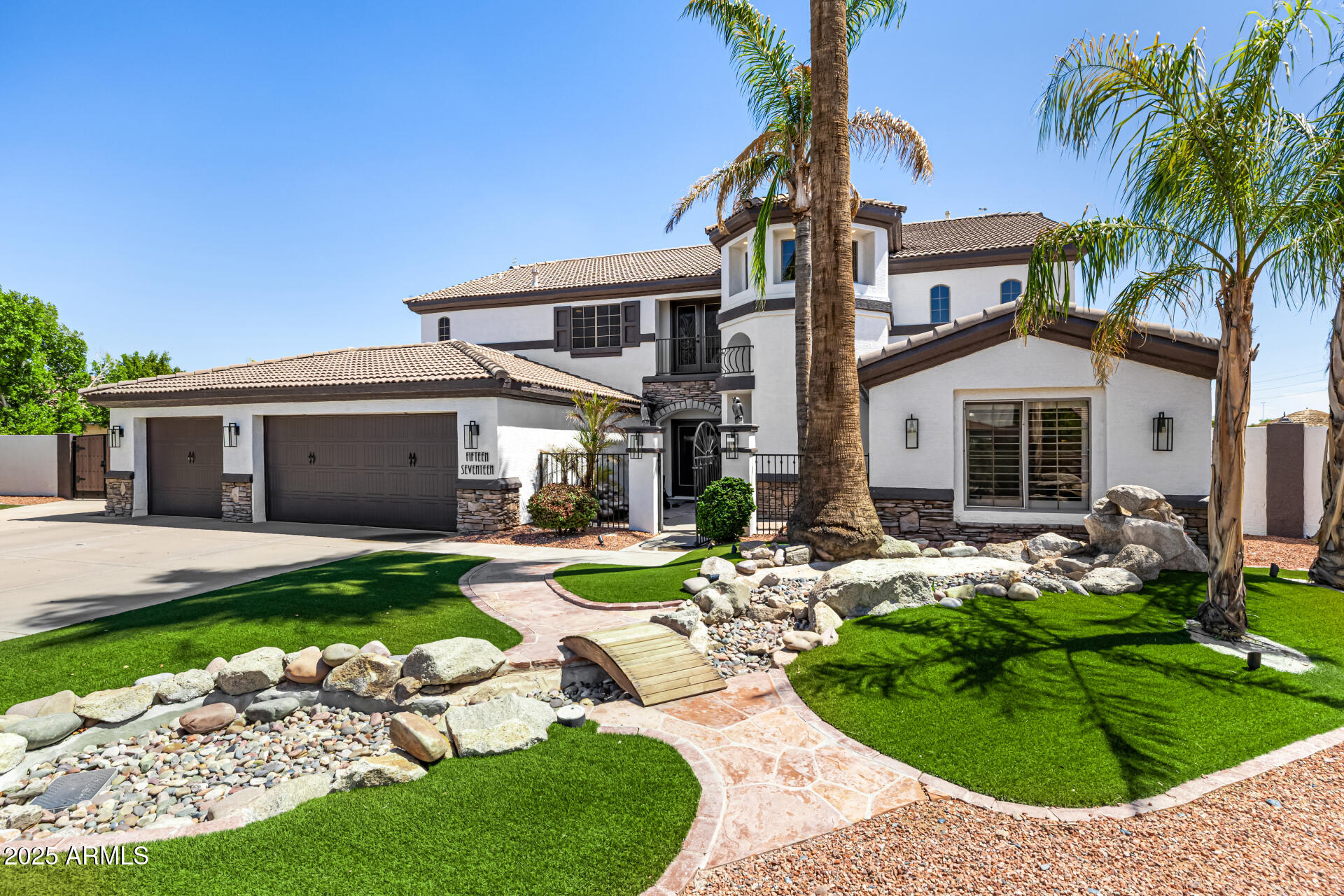 1517 S ARROYA Circle