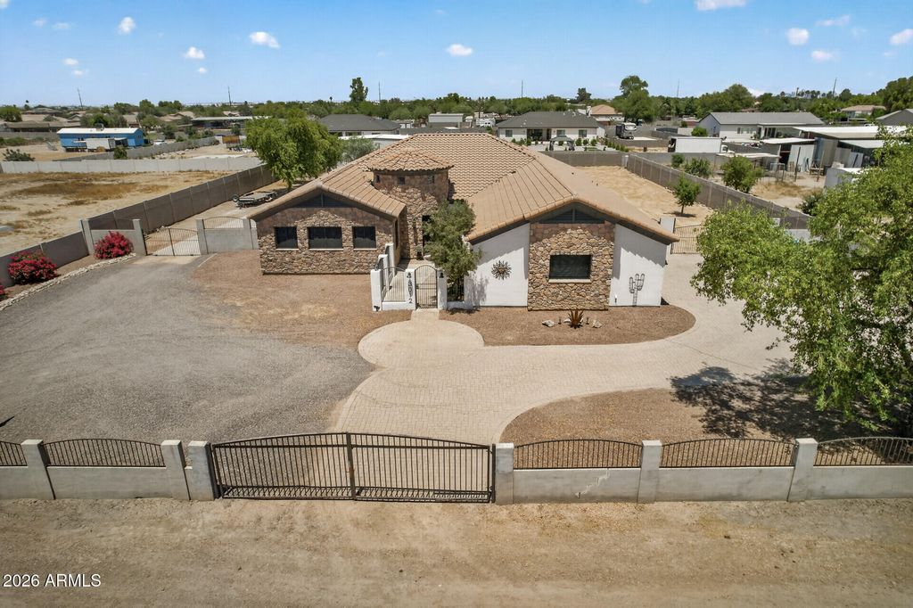 Photo of 3012 W South Mountain Avenue, Laveen, AZ 85339 (MLS # 7027946)