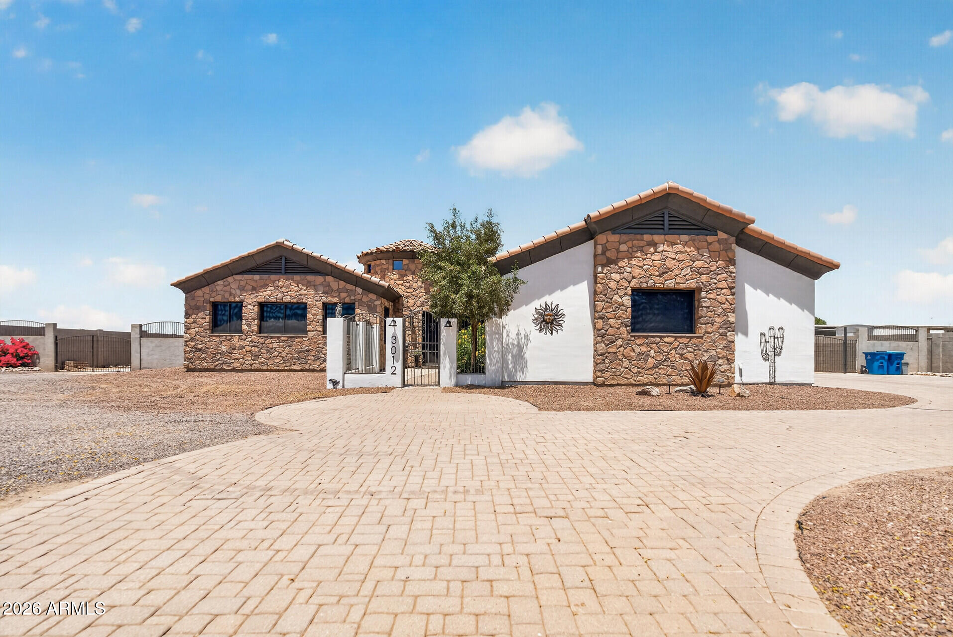 3012 W SOUTH MOUNTAIN Avenue