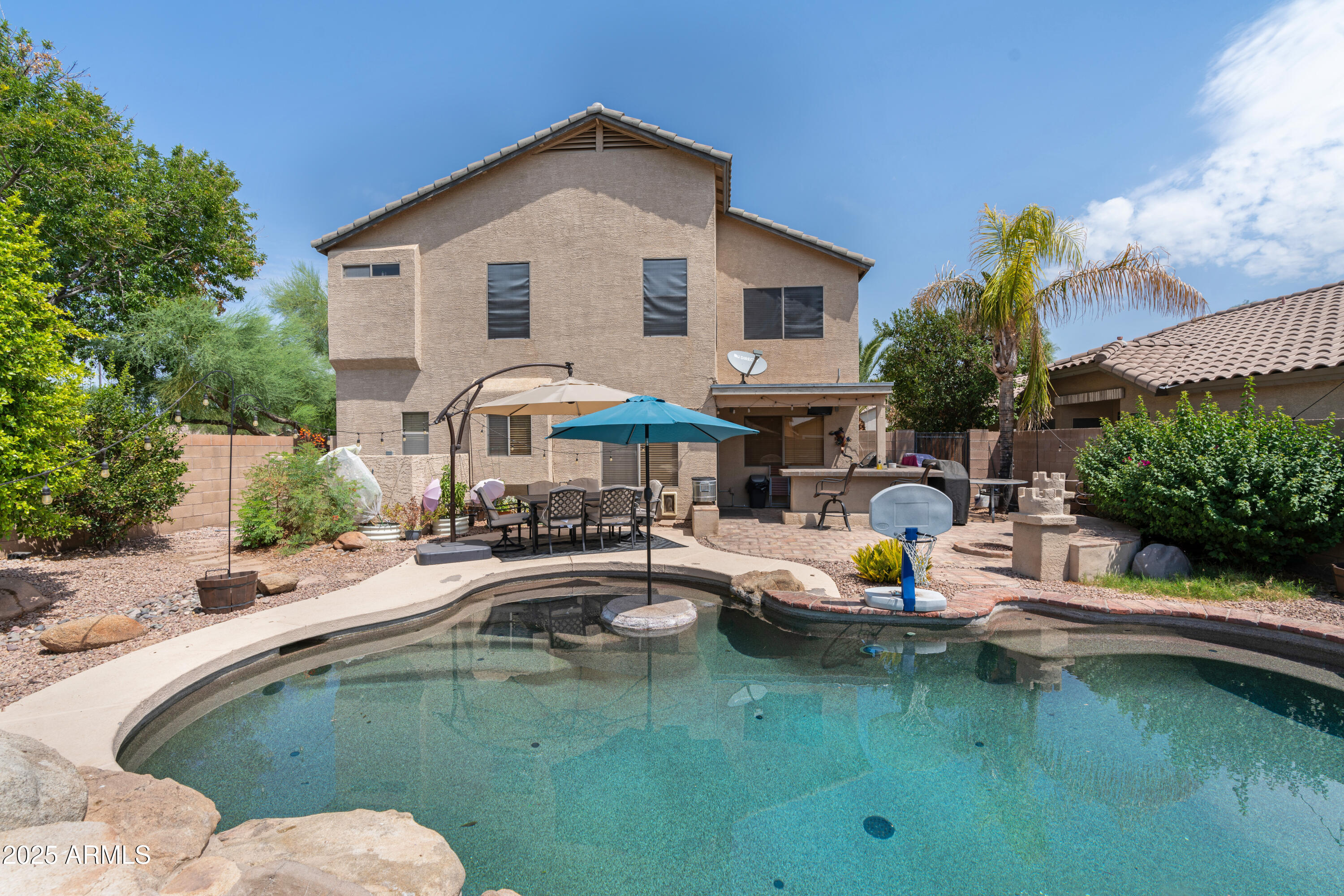 1741 E CARLA VISTA Drive