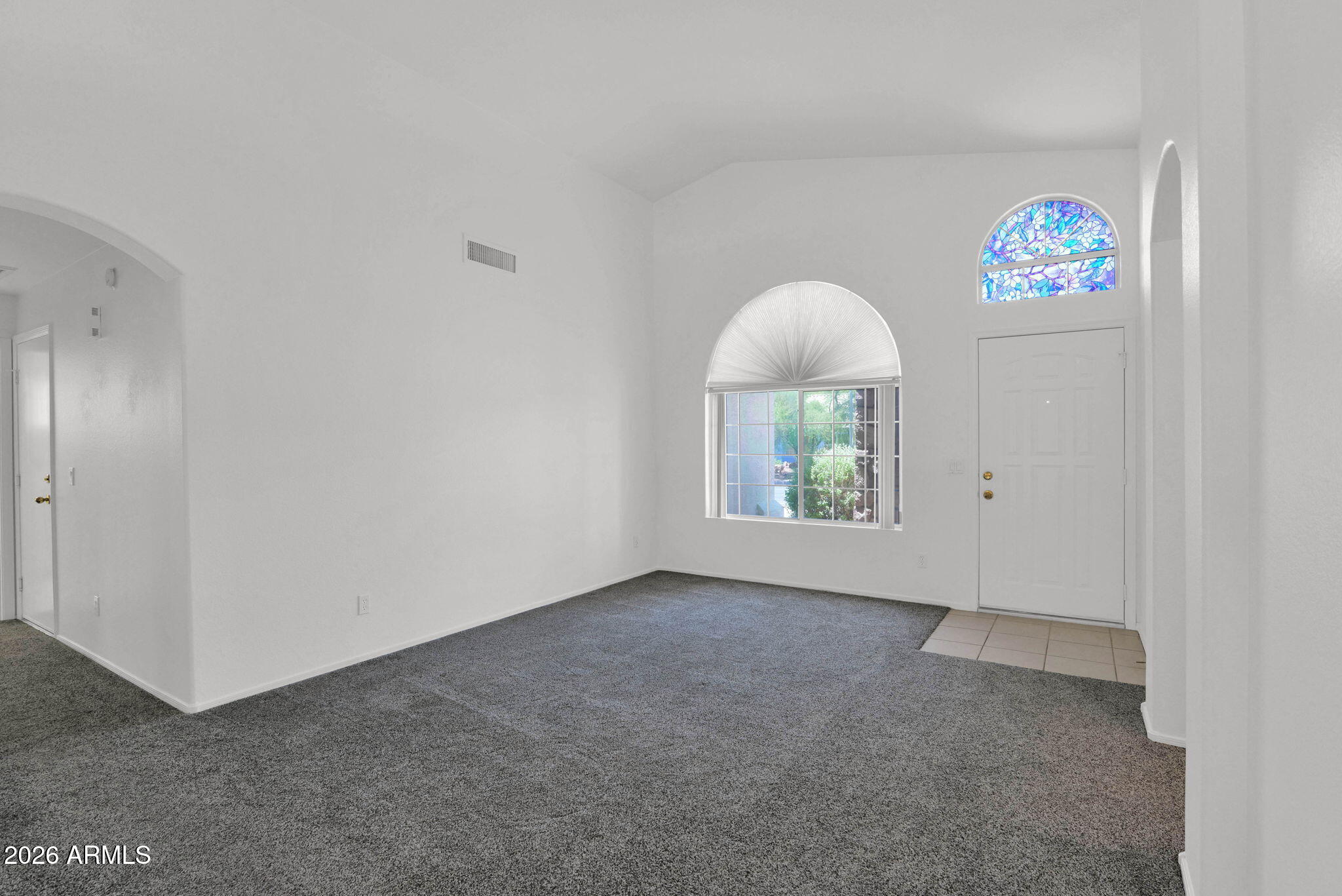 2633 S VINEYARD --