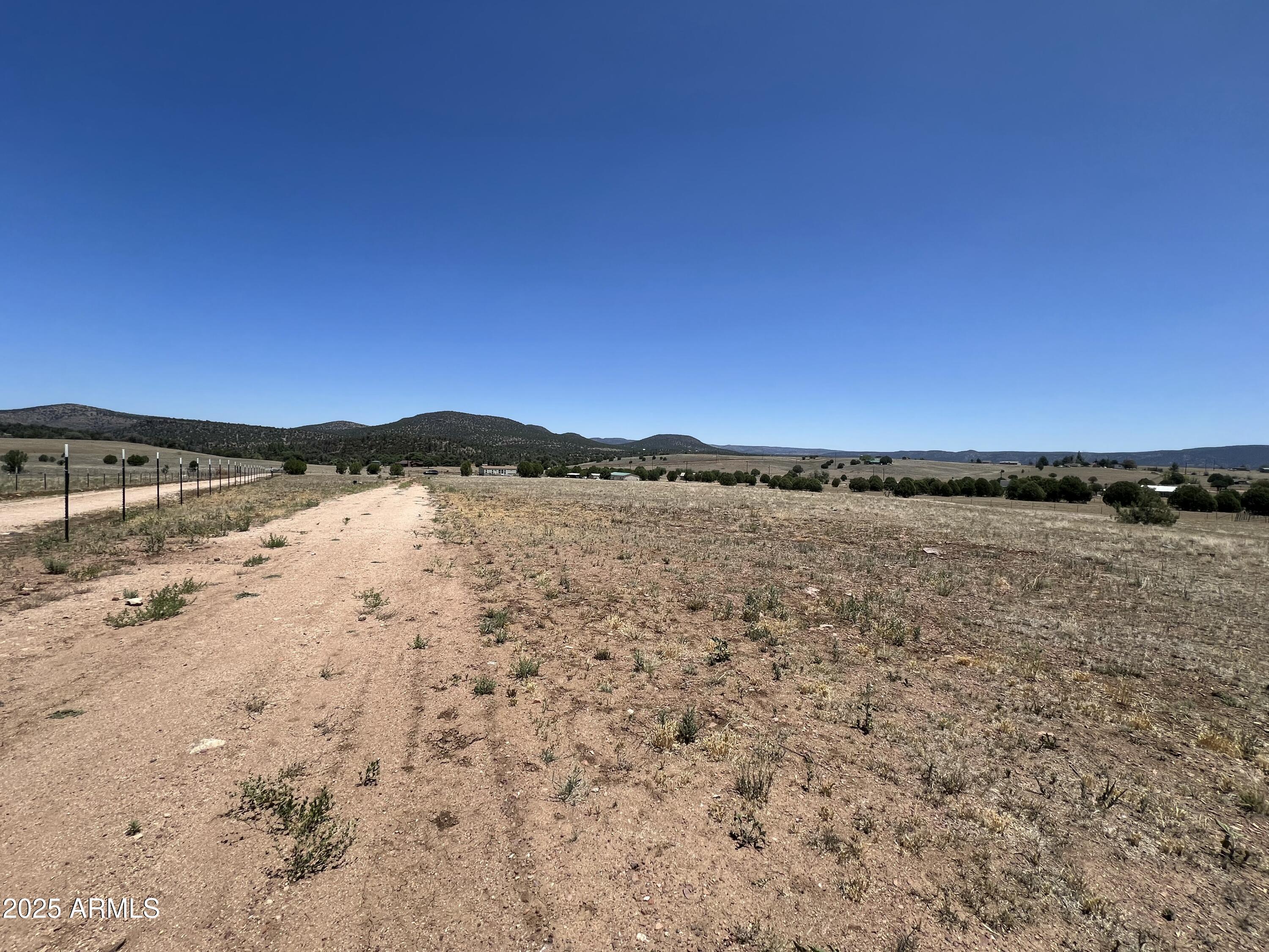 228 S DUTCHMANS Trail 130