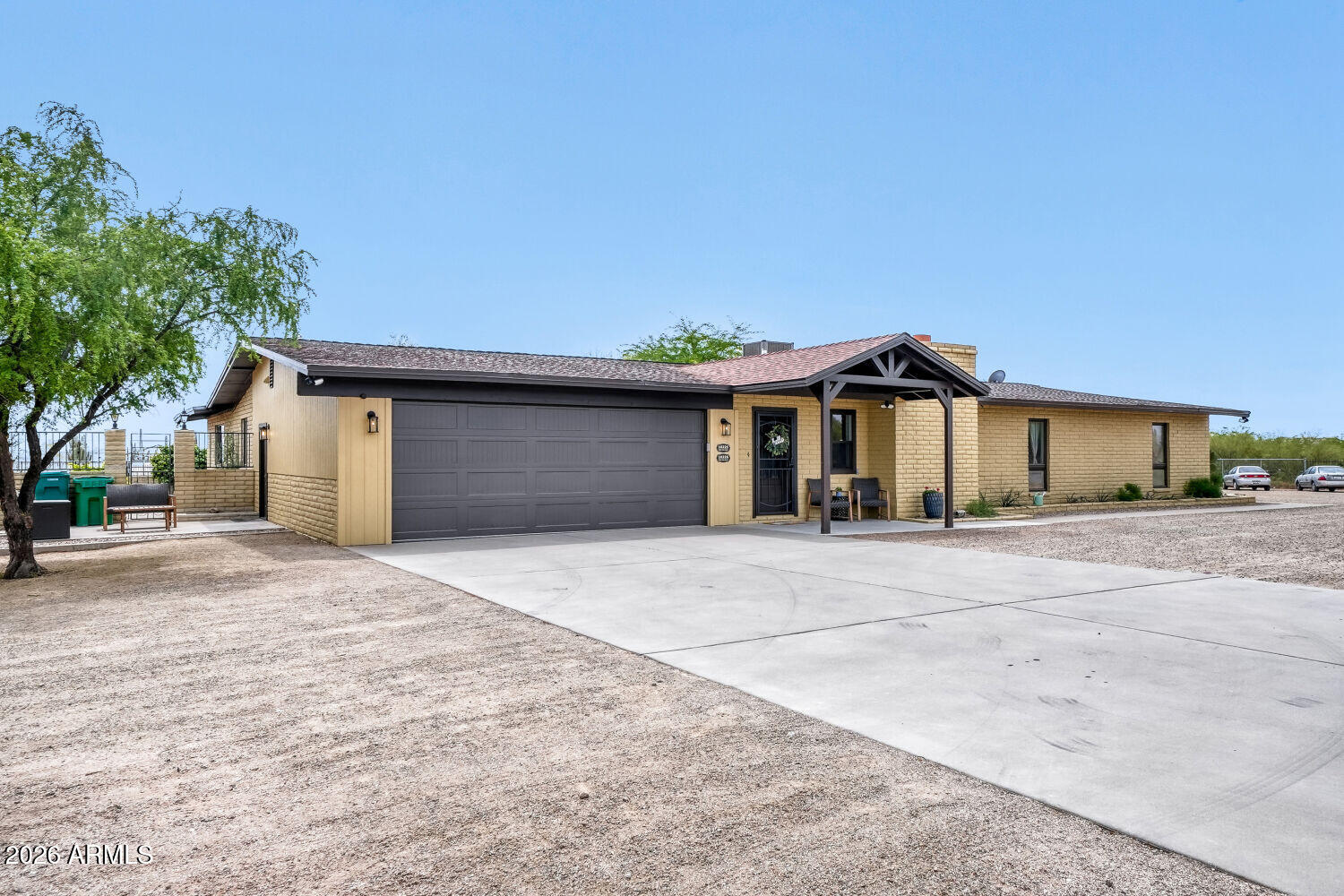 10226 E IRIS Road