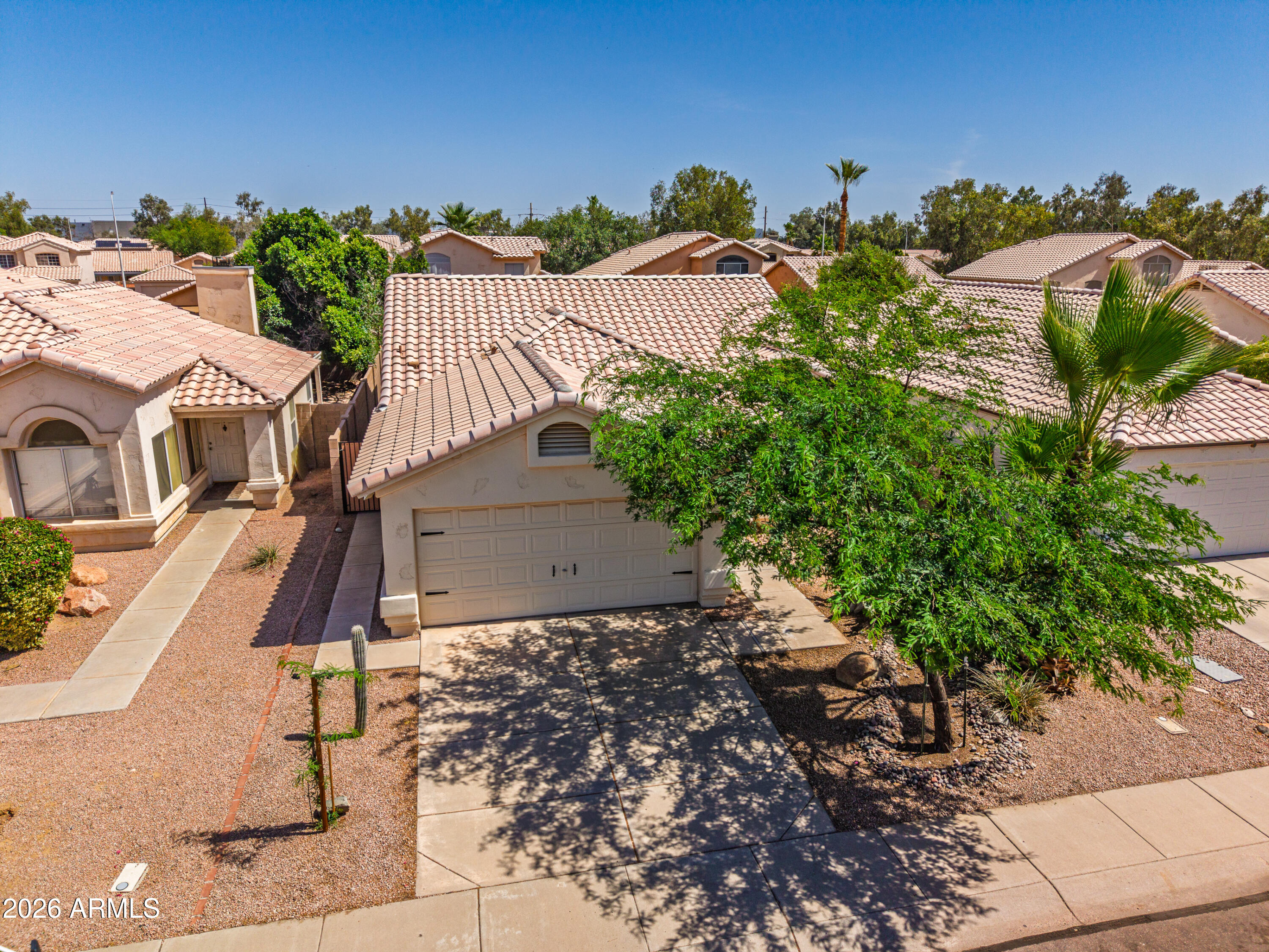 1192 W PARK Court
