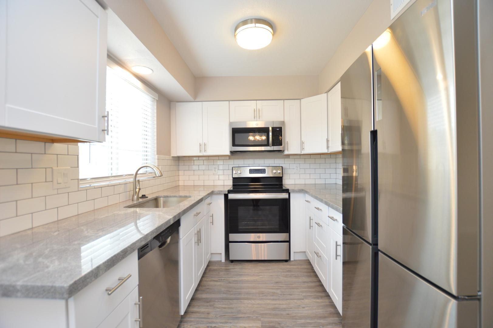 785 N Arrowhead Drive Apt 2