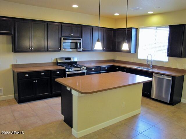 REFLECTIONS AT VALIENTE - Residential Lease