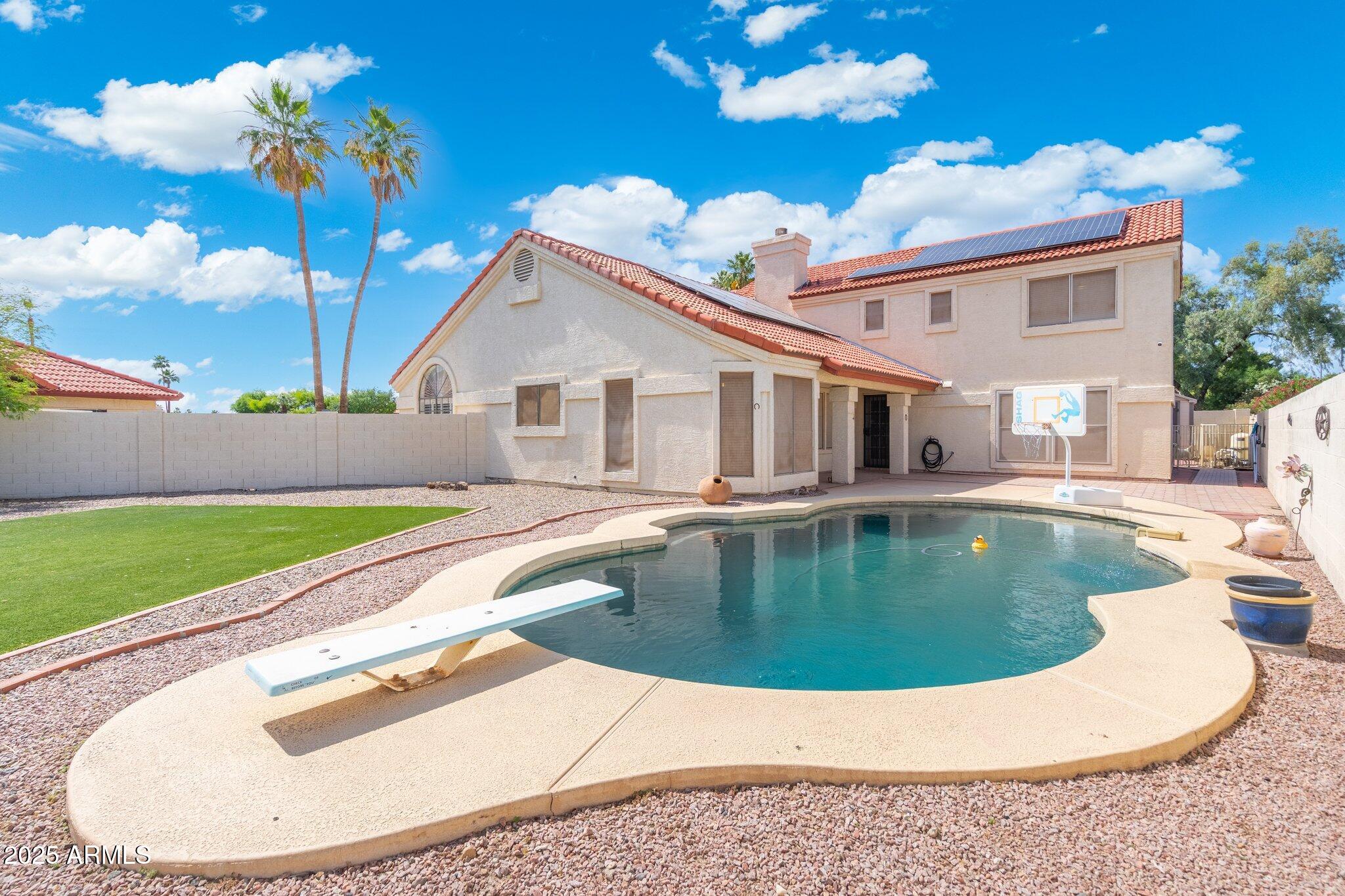 7503 W JULIE Drive