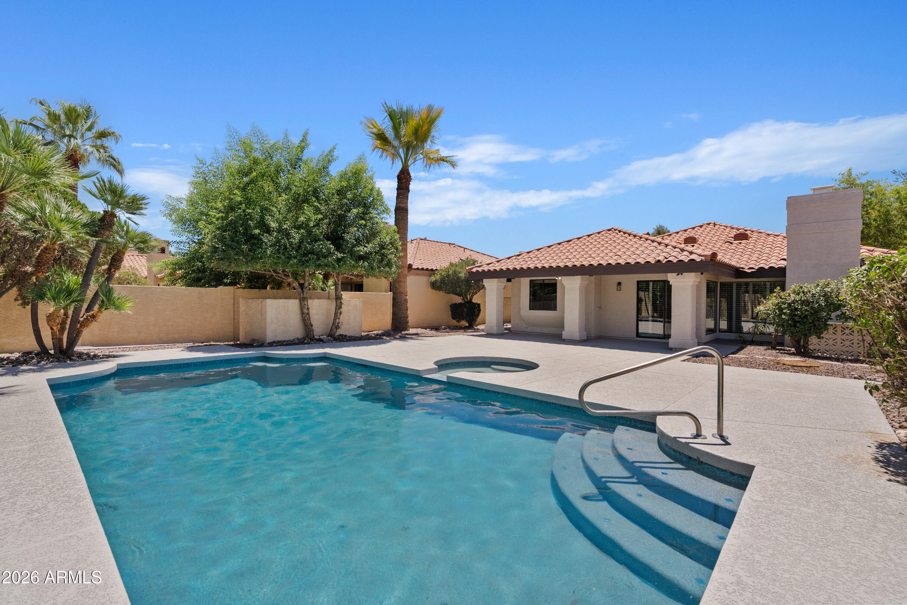 10008 E SUNNYSLOPE Lane
