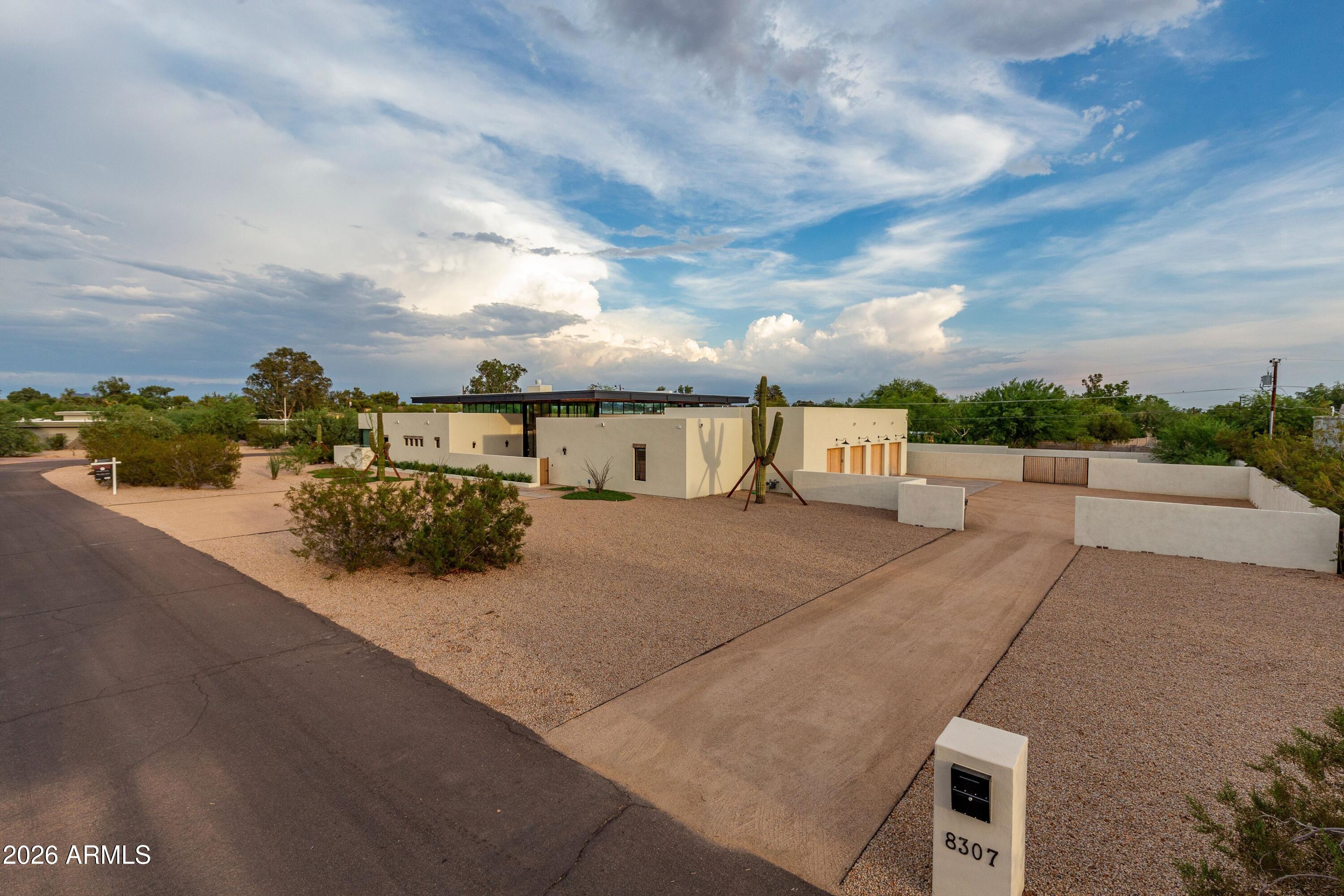 8307 E GARY Road