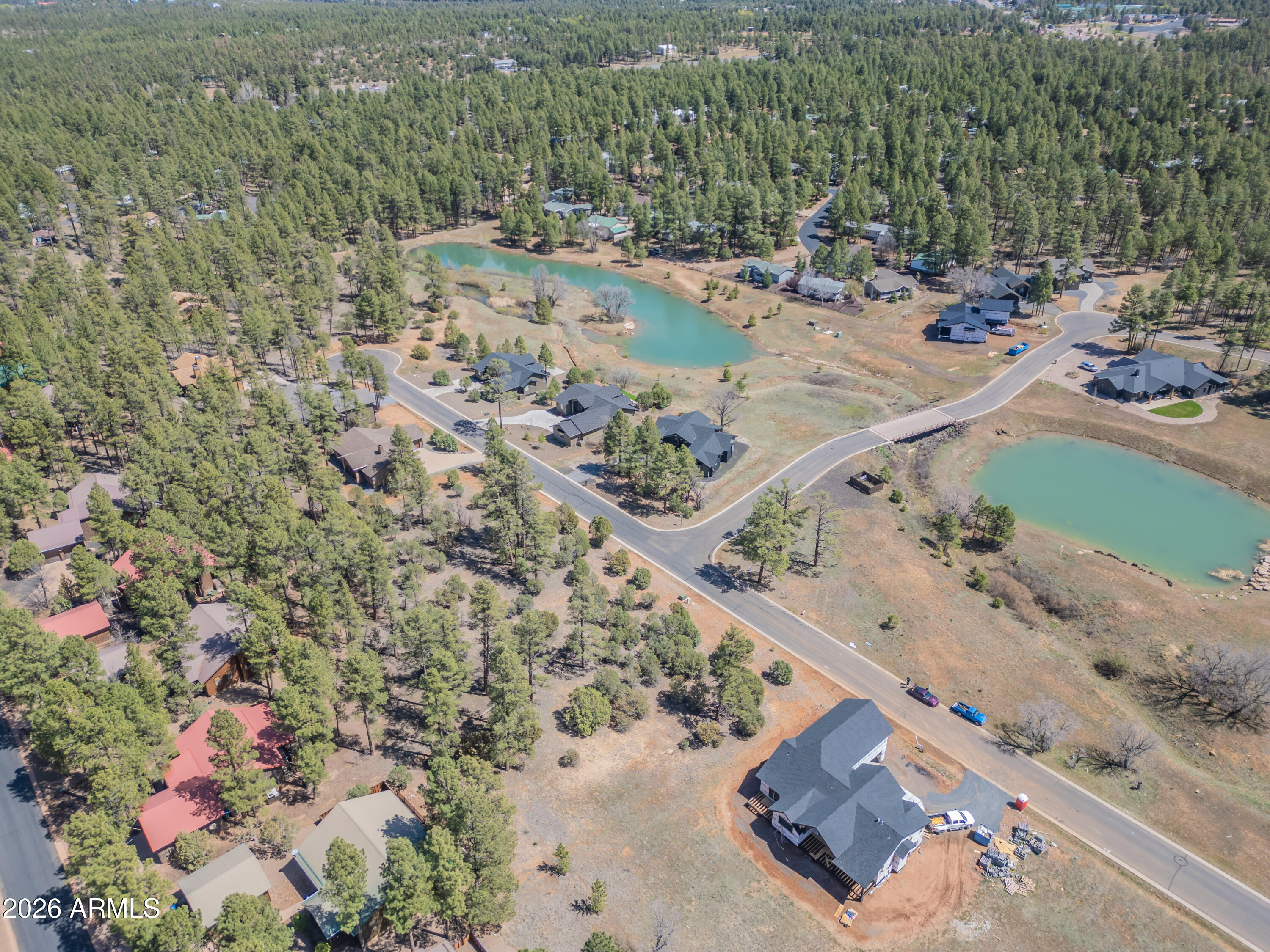 1260 S Lakeside Trail 24