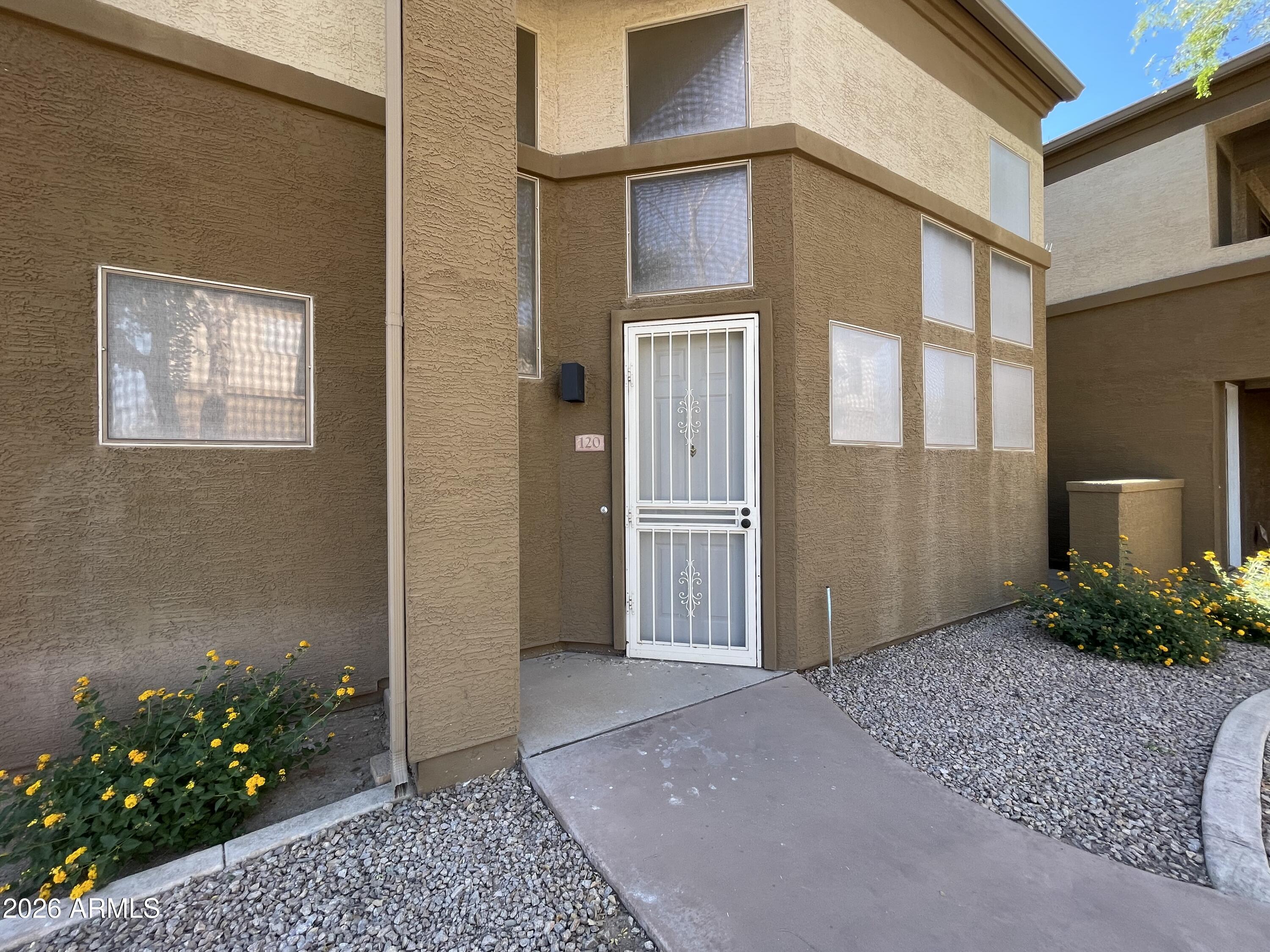 1445 E BROADWAY Road 120