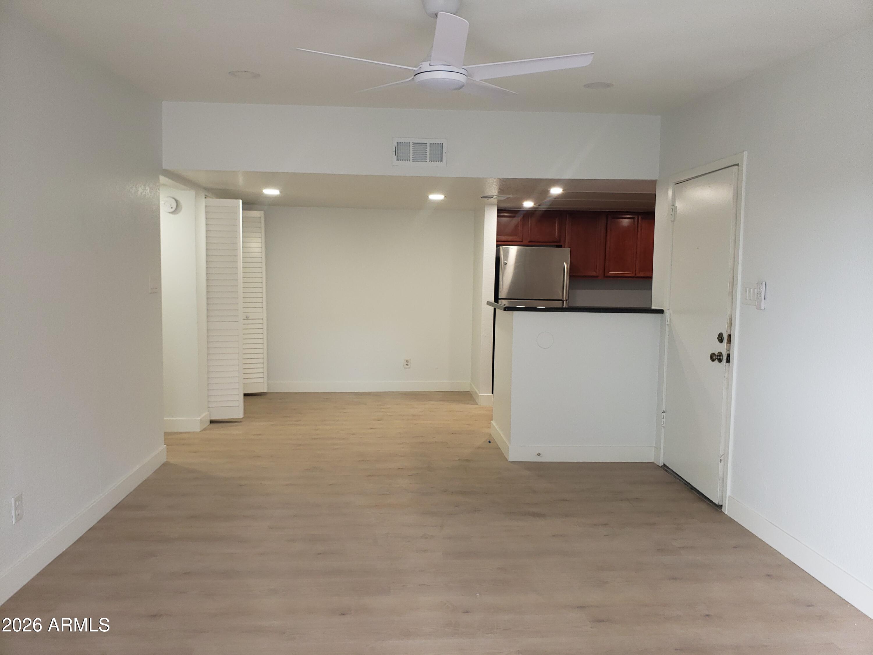 5757 W EUGIE Avenue 2122