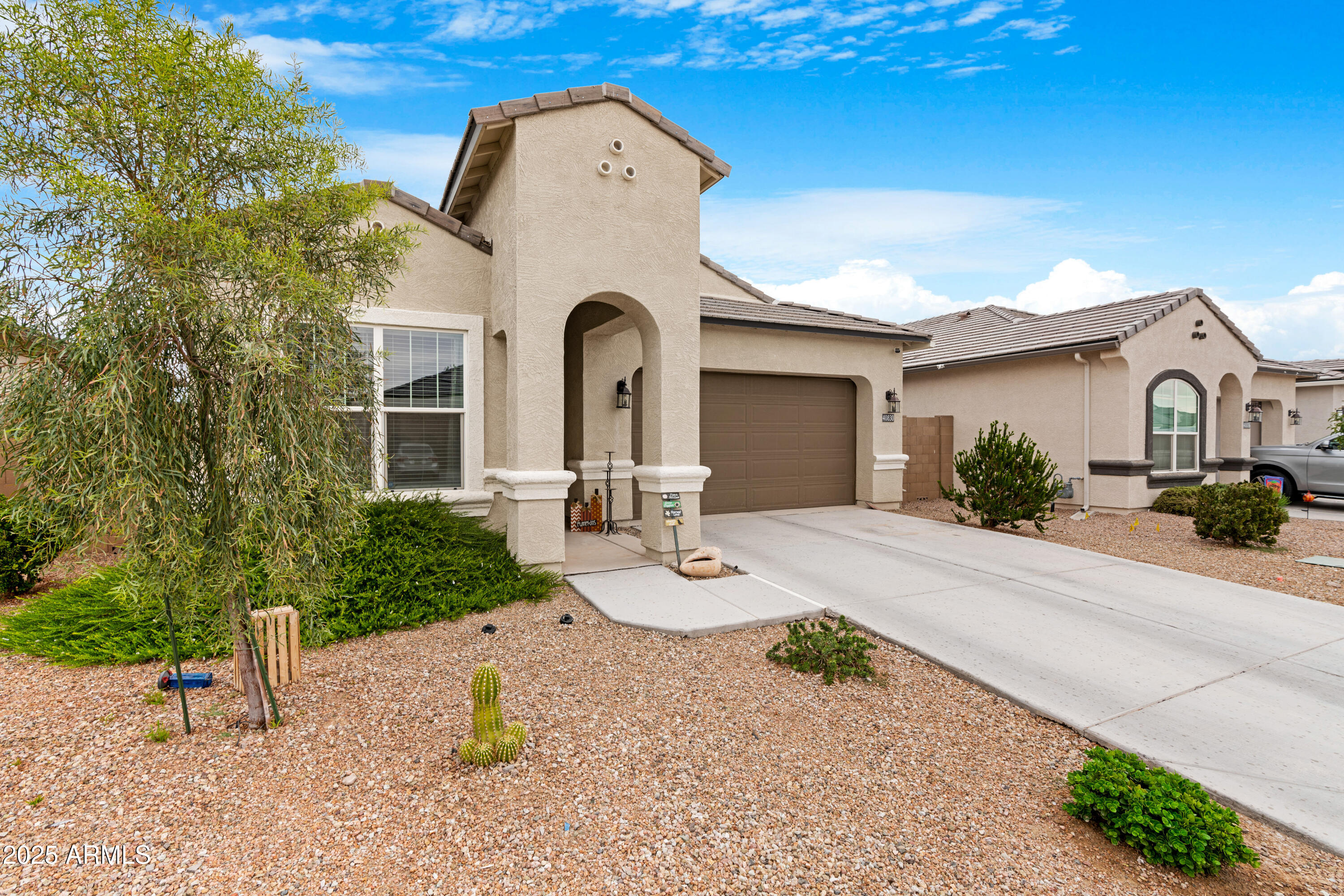 40830 W SUNLAND Drive