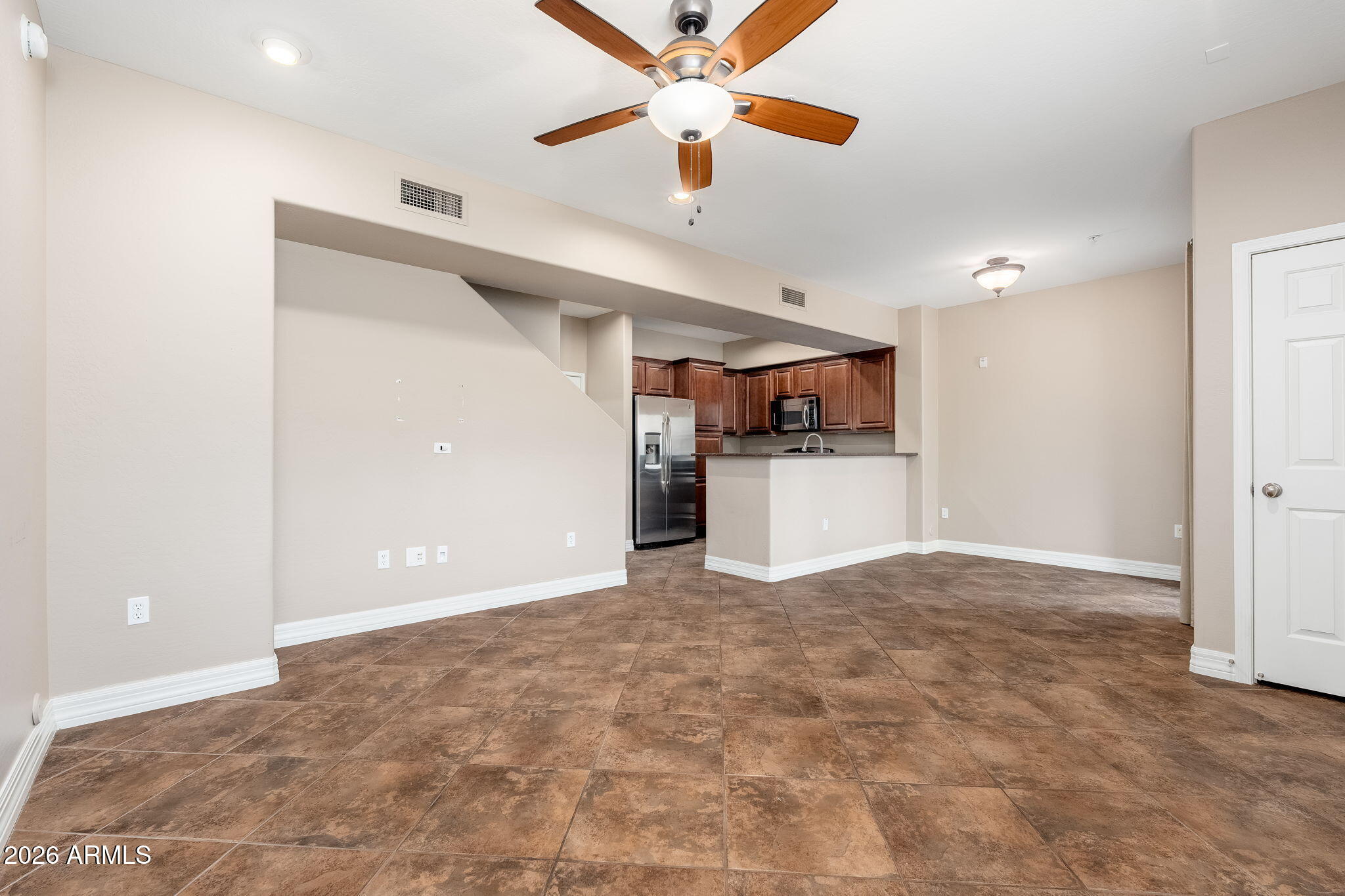 3935 E ROUGH RIDER Road 1020