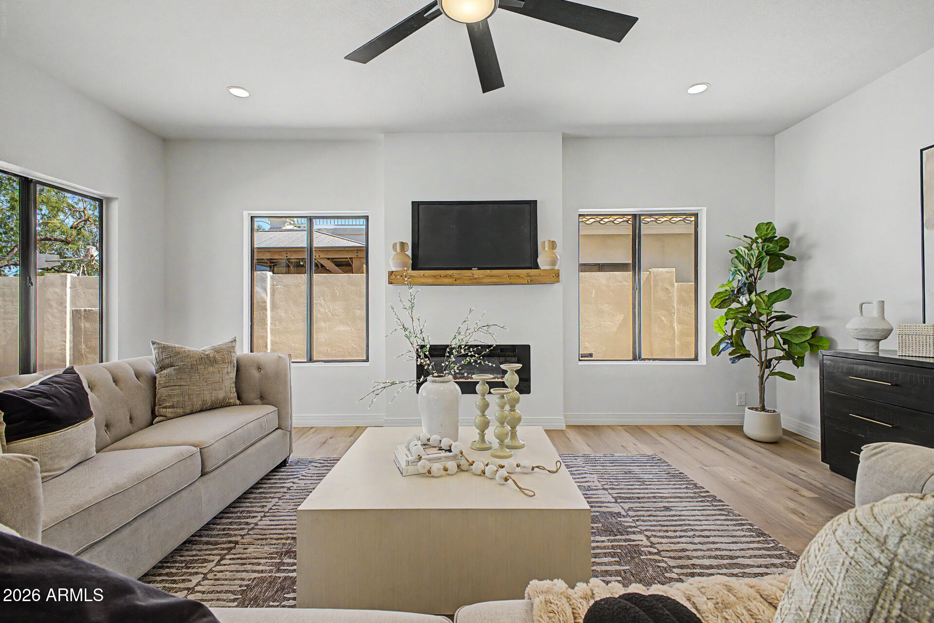 DESERT WILLOW ESTATES AT TATUM RANCH REPLAT - Residential