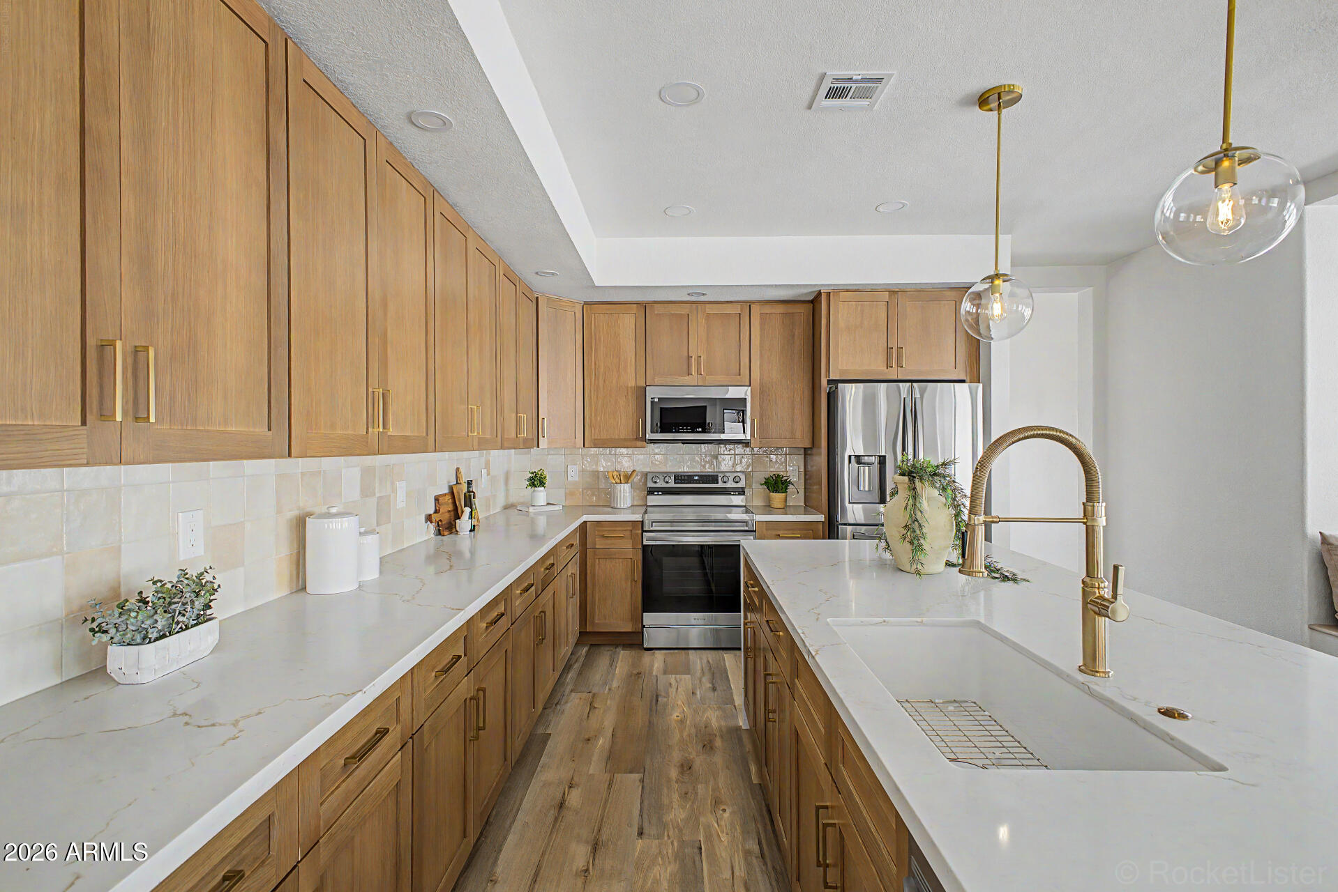 DESERT WILLOW ESTATES AT TATUM RANCH REPLAT - Residential