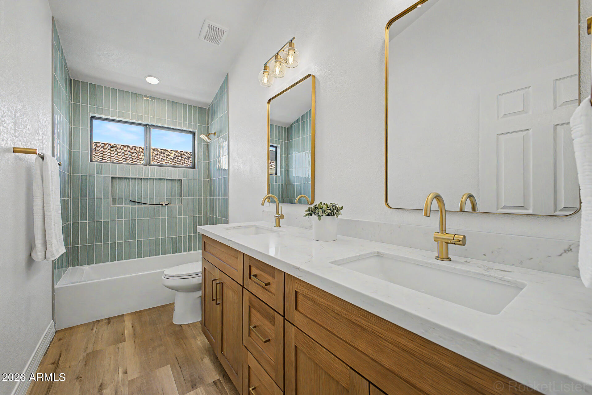 DESERT WILLOW ESTATES AT TATUM RANCH REPLAT - Residential