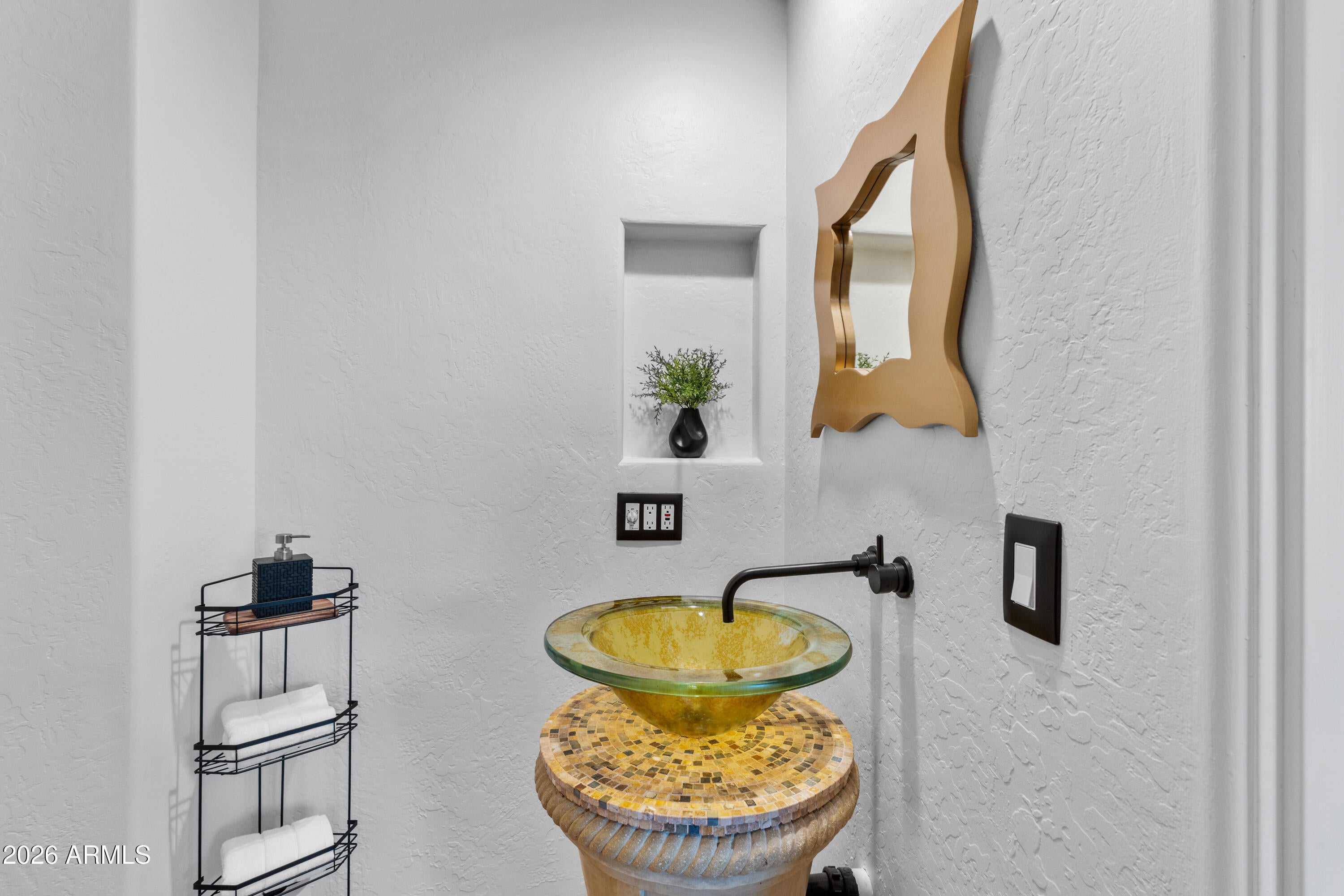 8626 E Santa Catalina Dr, Scottsdale, AZ, 85255, USA, 4 Bedrooms Bedrooms, ,3 BathroomsBathrooms,Residential,Contingent,8626 E Santa Catalina Dr,7043850