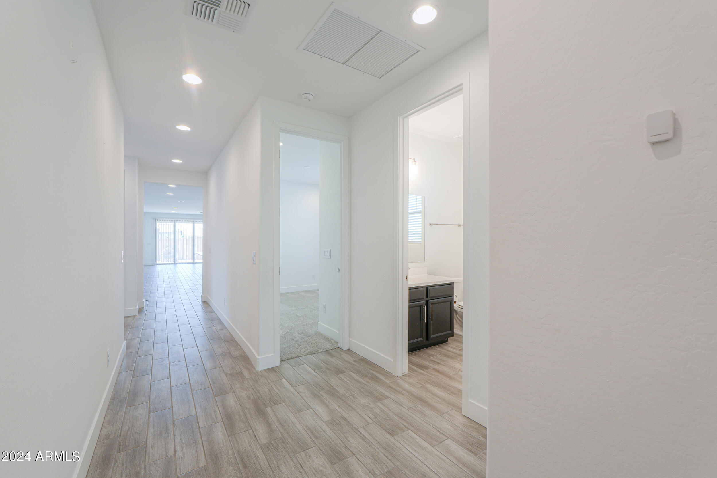 1249 E SILVER REEF Drive