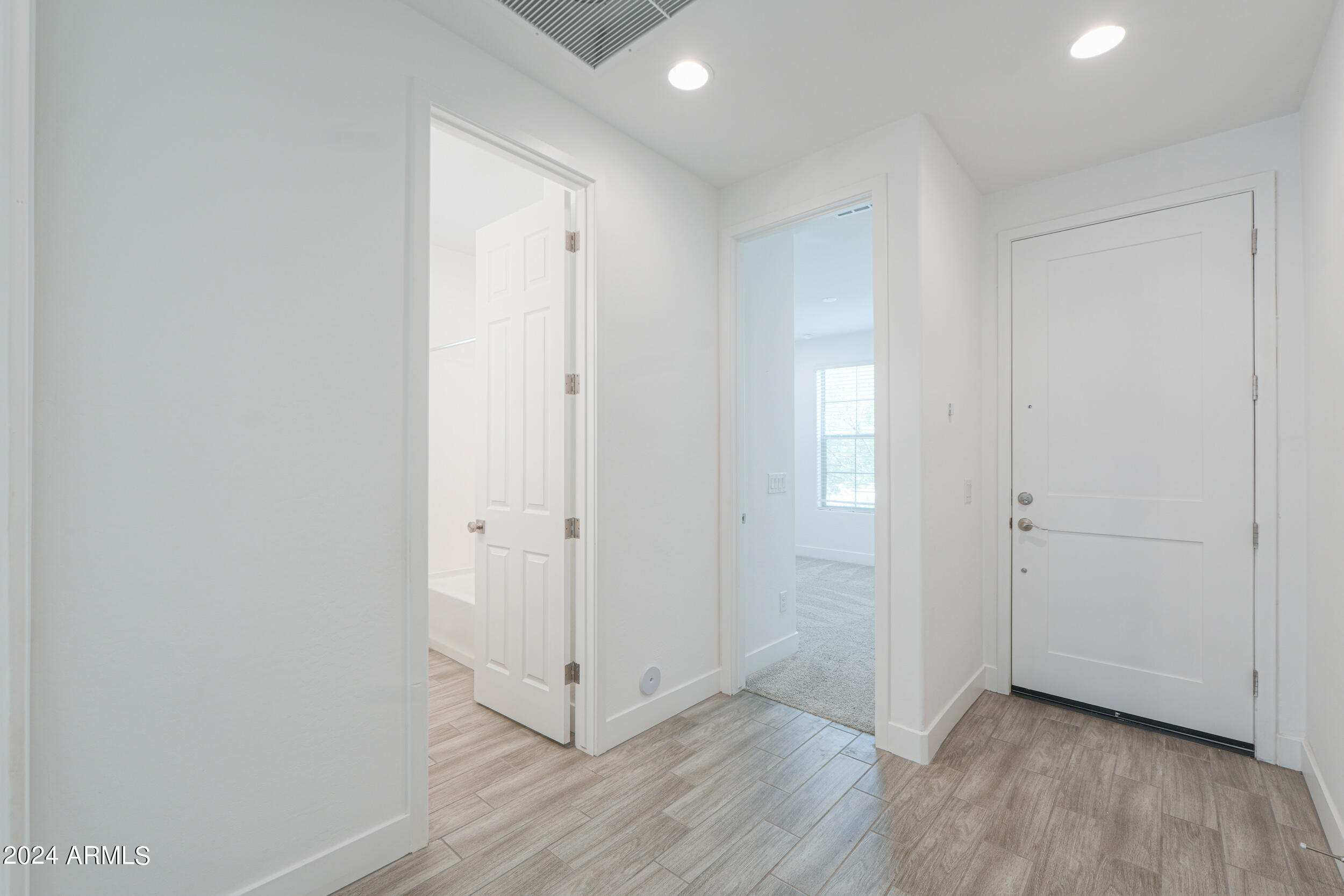 1249 E SILVER REEF Drive