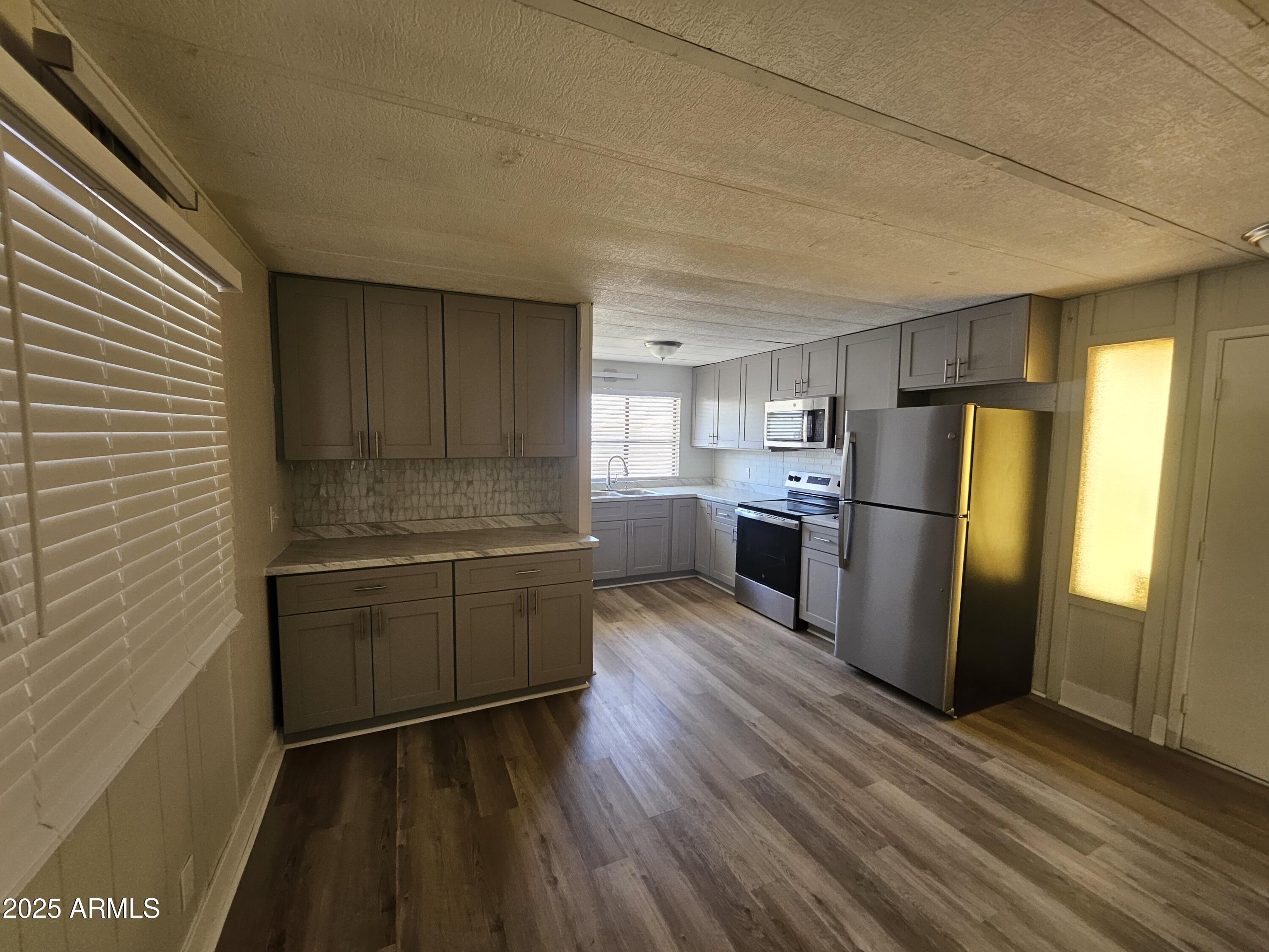 1113 W Corinthian Circle