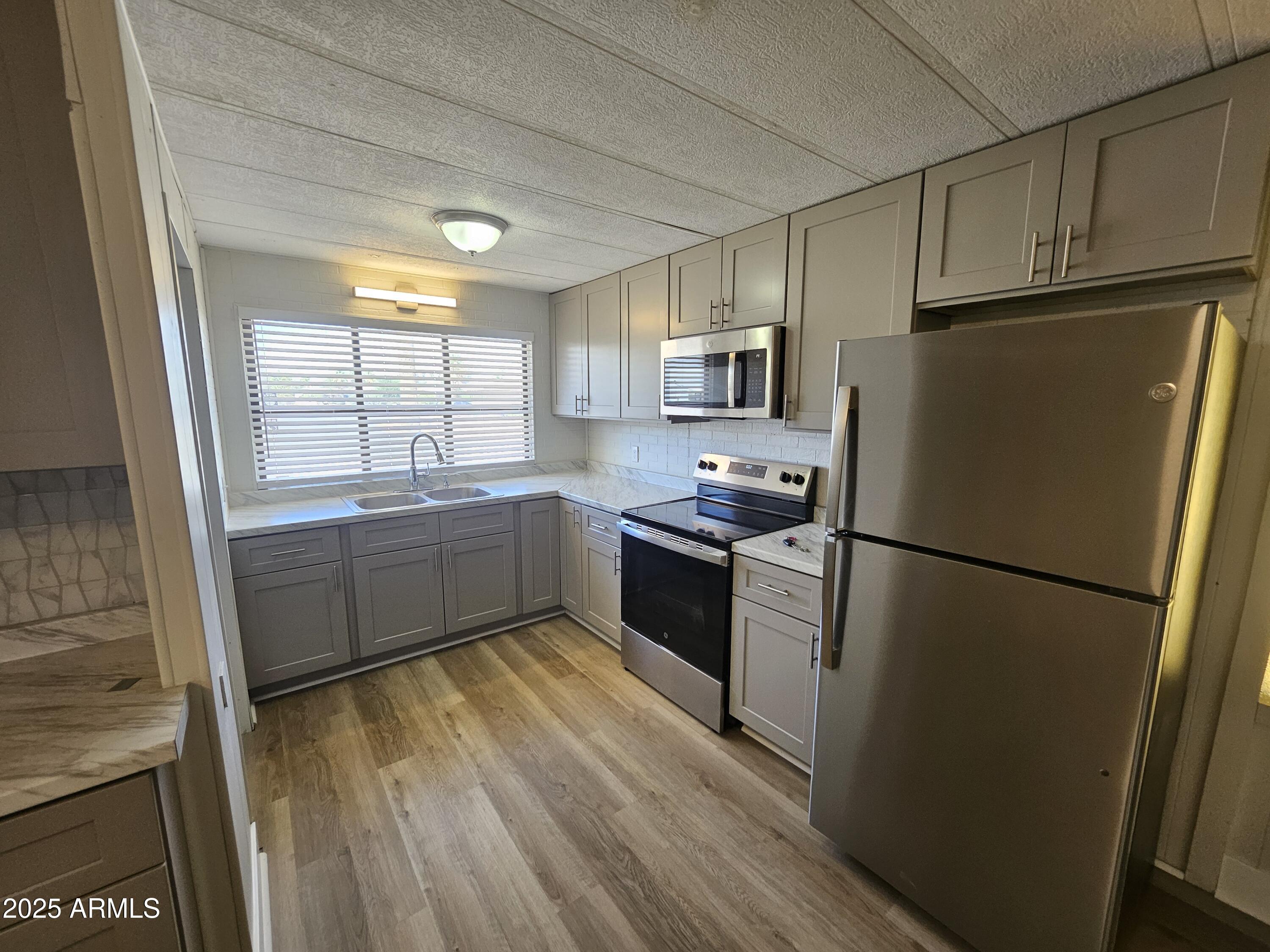 1113 W Corinthian Circle
