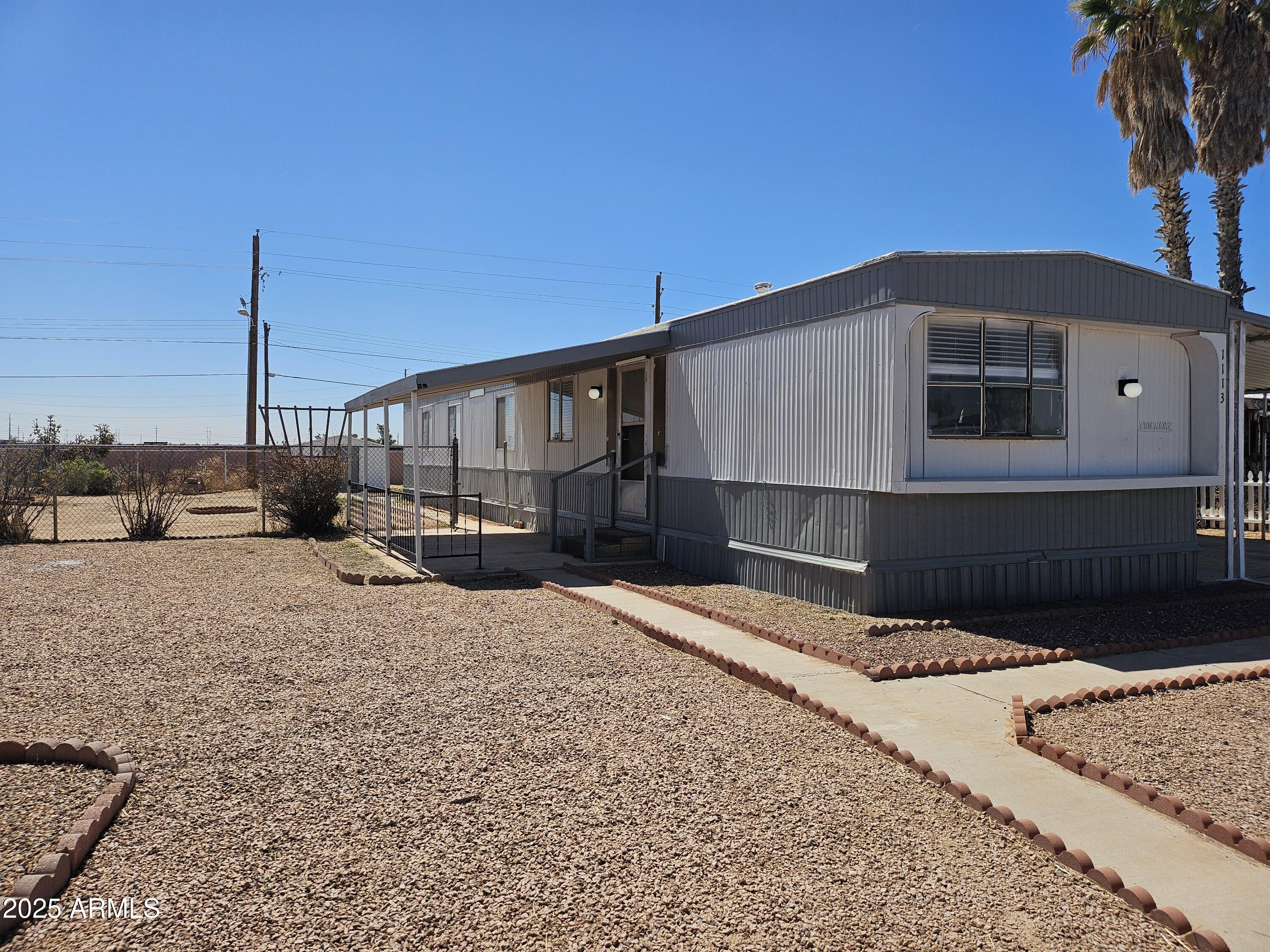 1113 W Corinthian Circle