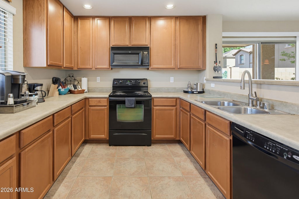 Photo of 9541 N 82nd Glen, Peoria, AZ 85345 (MLS # 7092623)