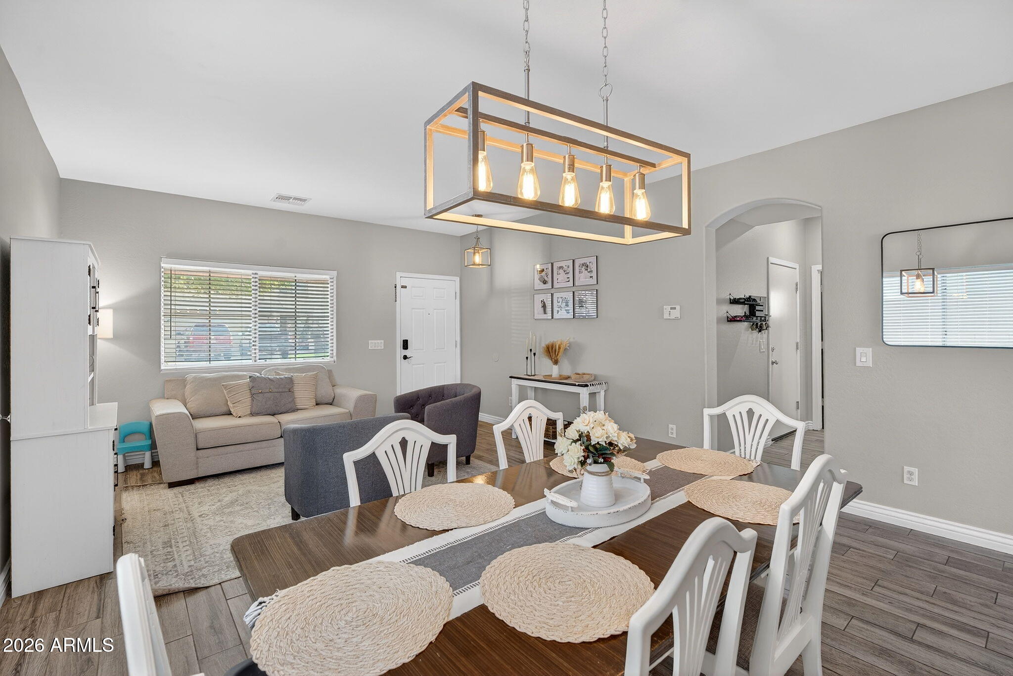 118 W DRAGON TREE Avenue