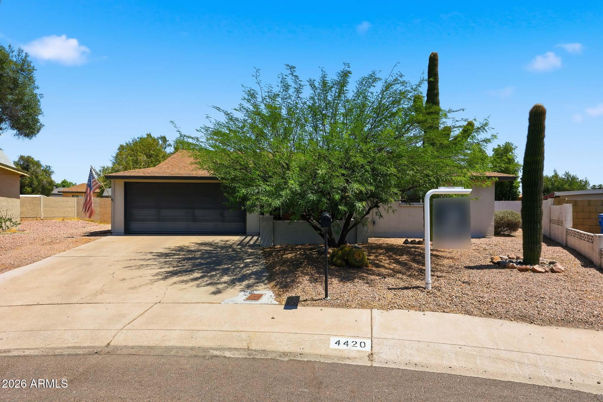4420 W CHOLLA Street