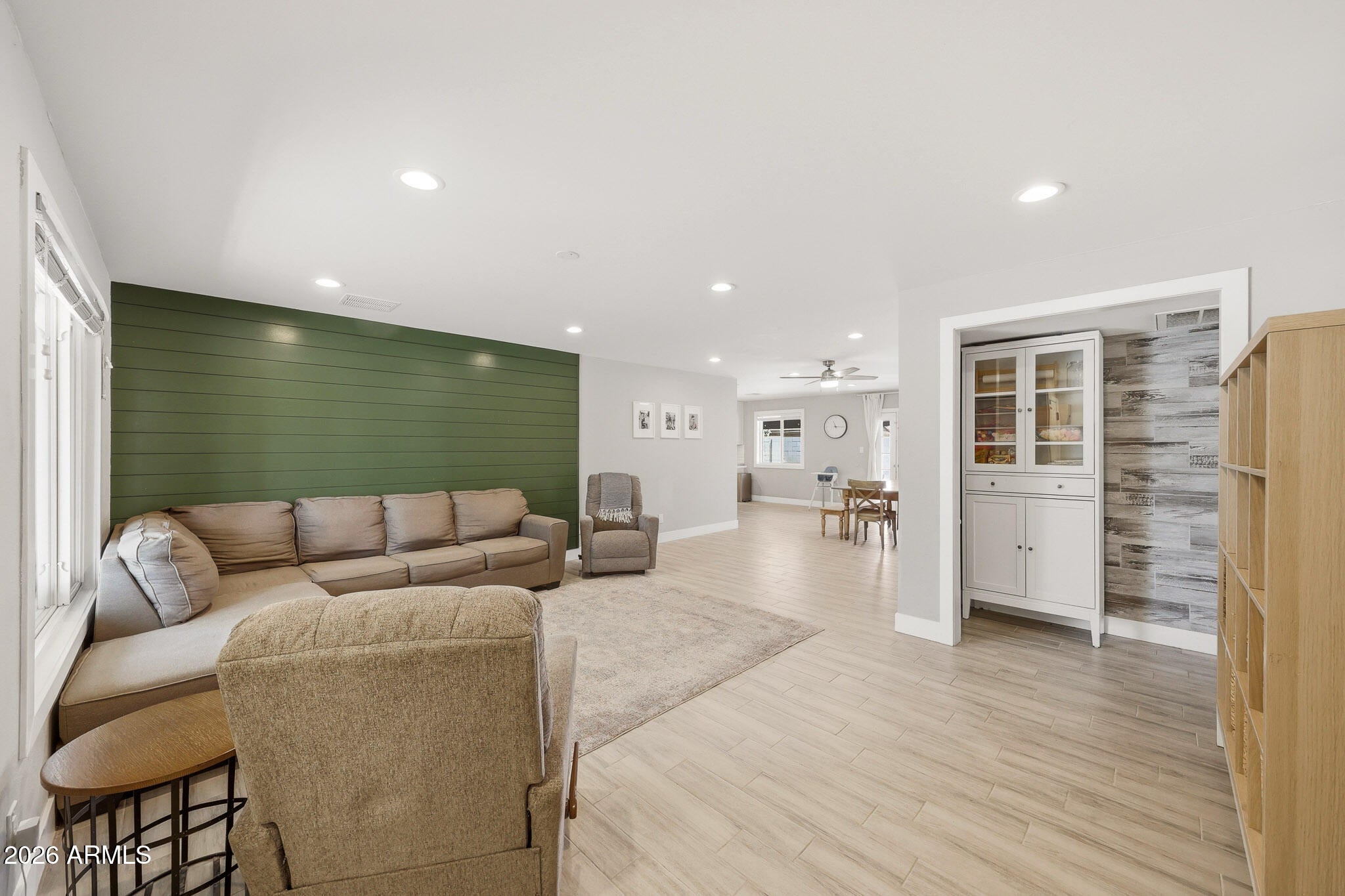 4420 W CHOLLA Street