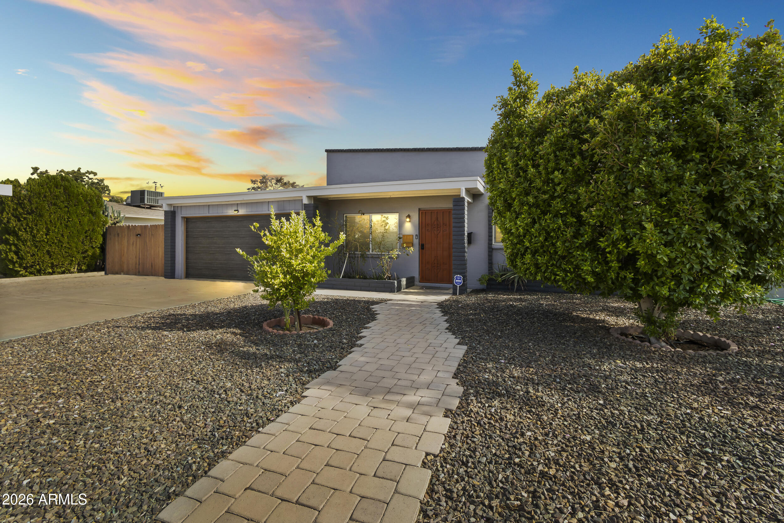 3109 E LARKSPUR Drive