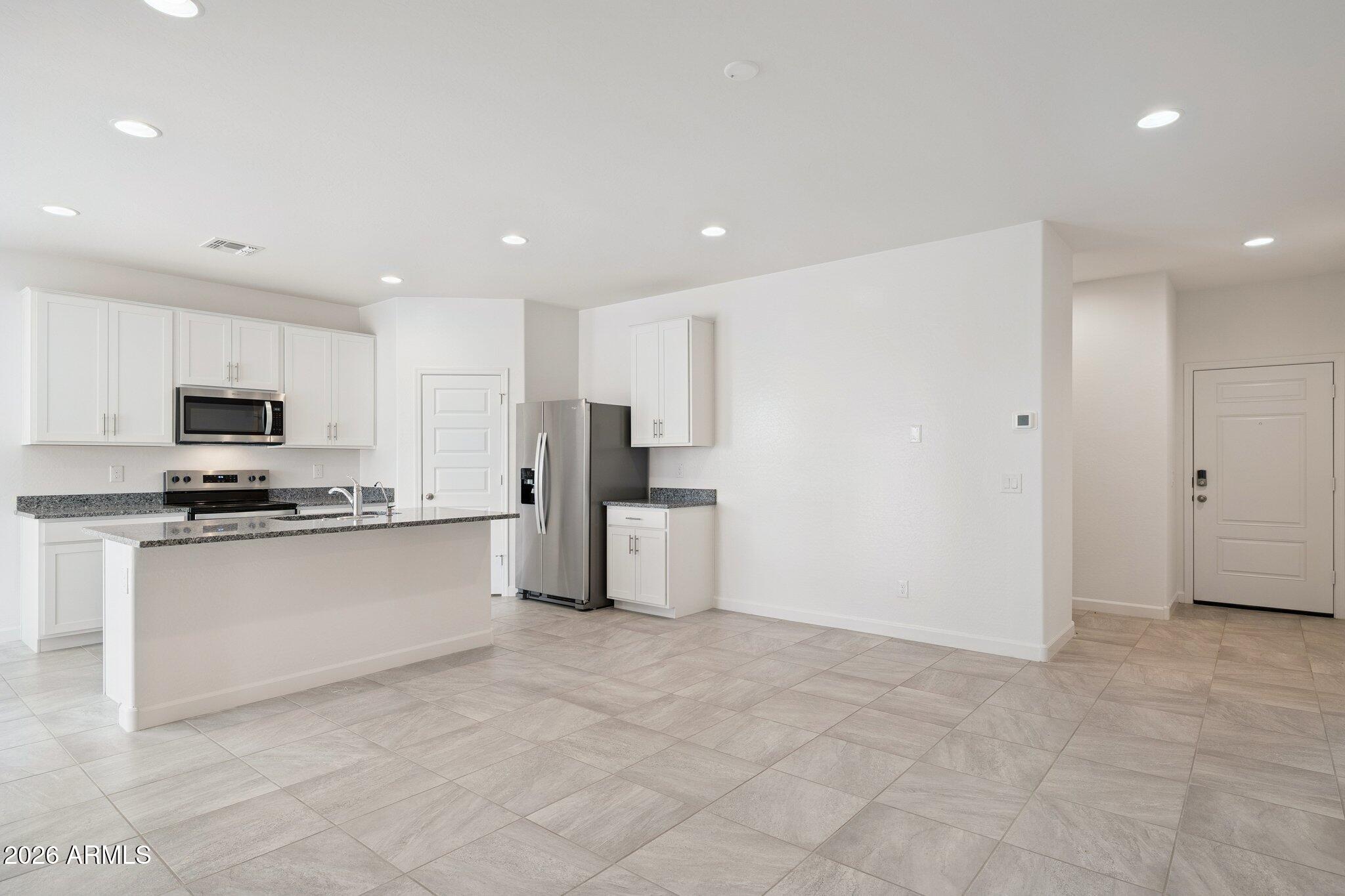5534 E Darwin Drive