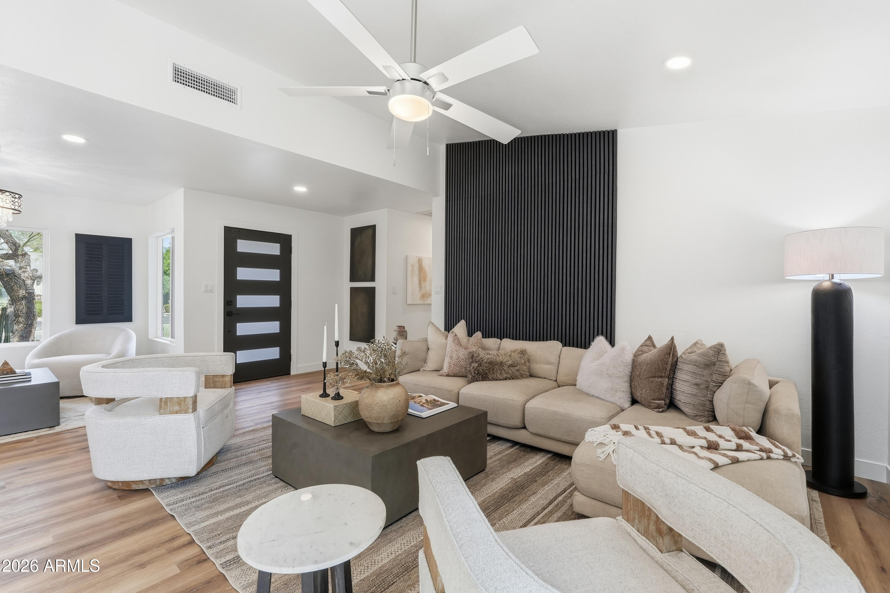 9313 E ALTADENA Avenue