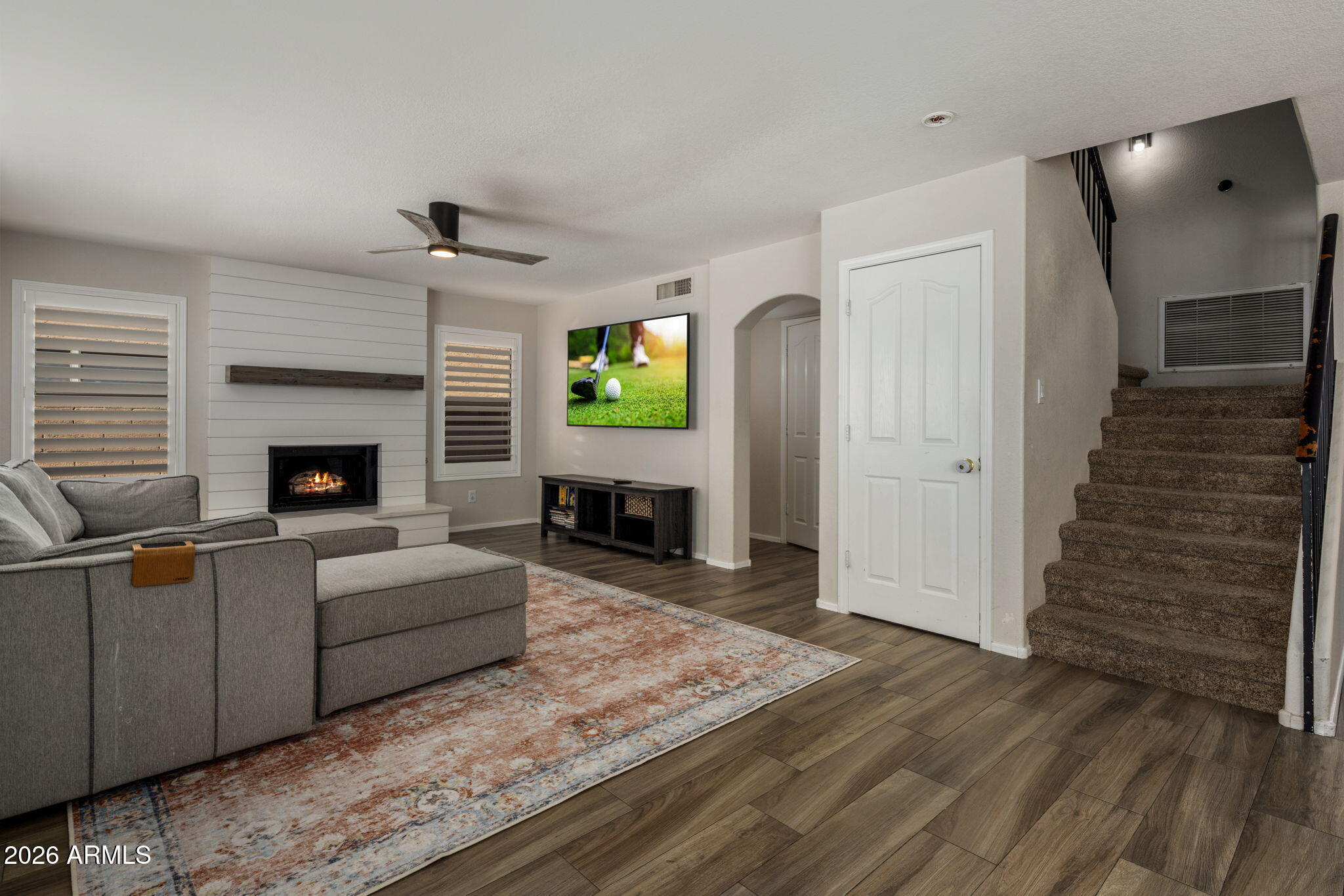 4621 E SWILLING Road