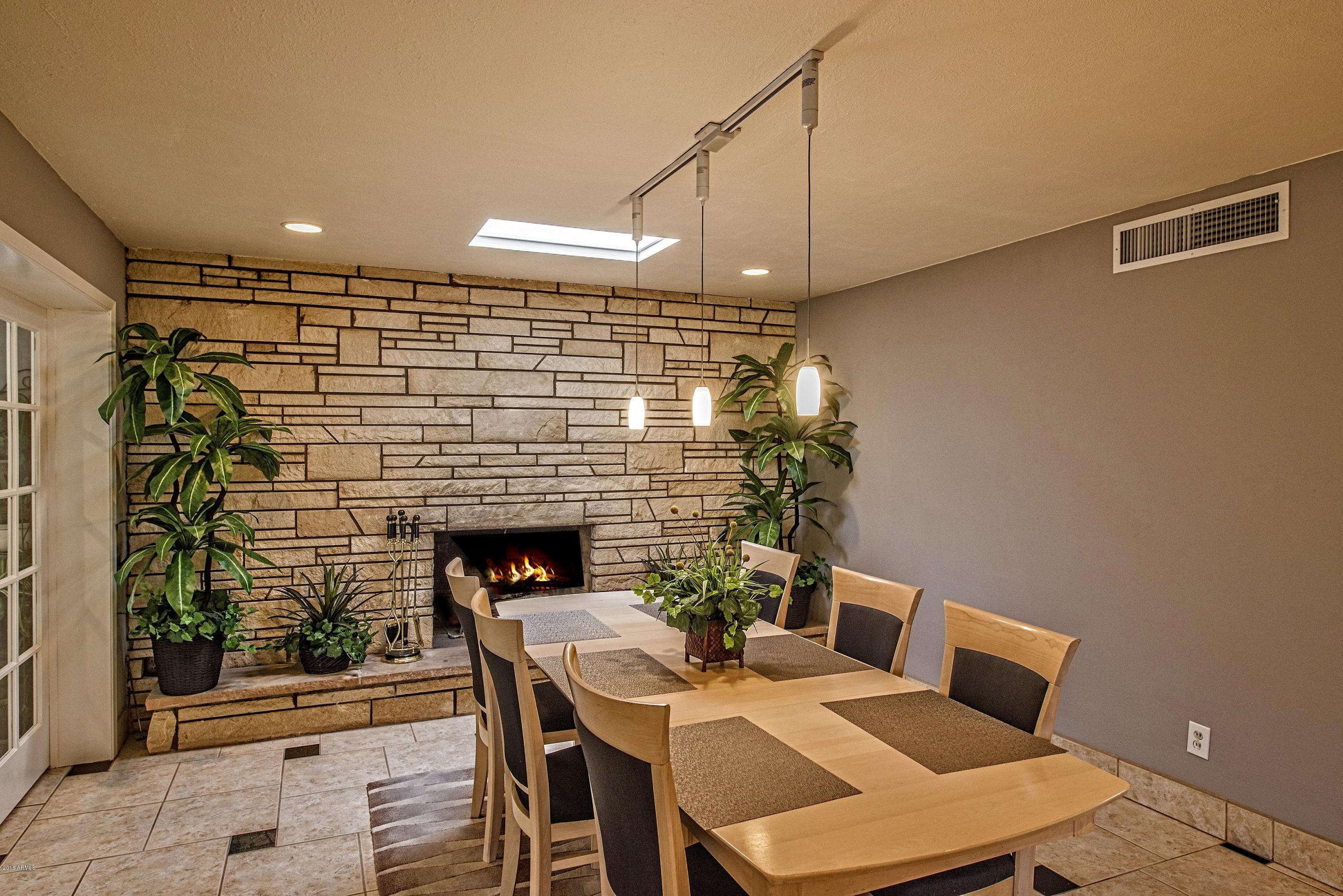 4406 N DROMEDARY Road