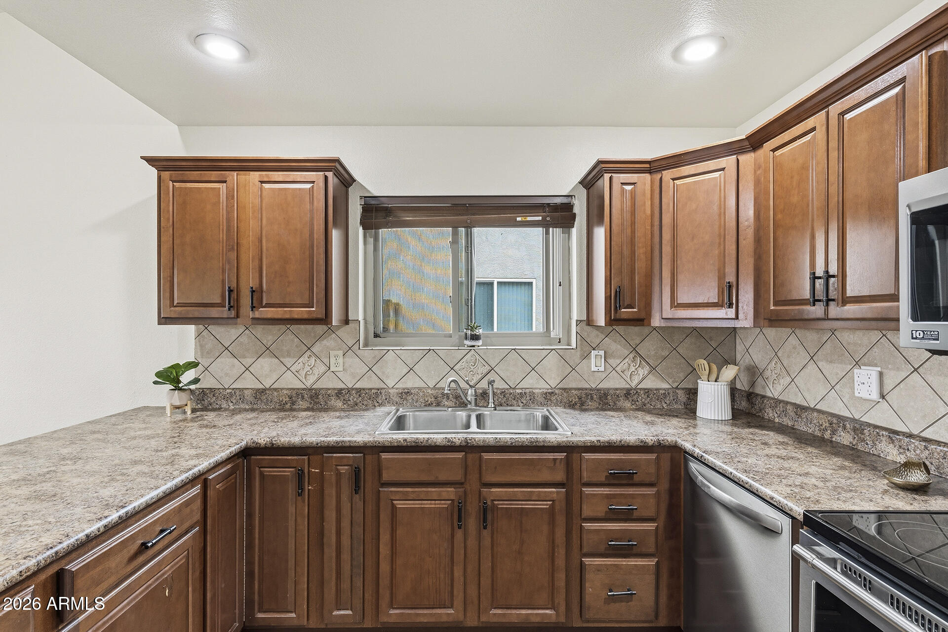 GOLDEN SPRINGS III - Residential